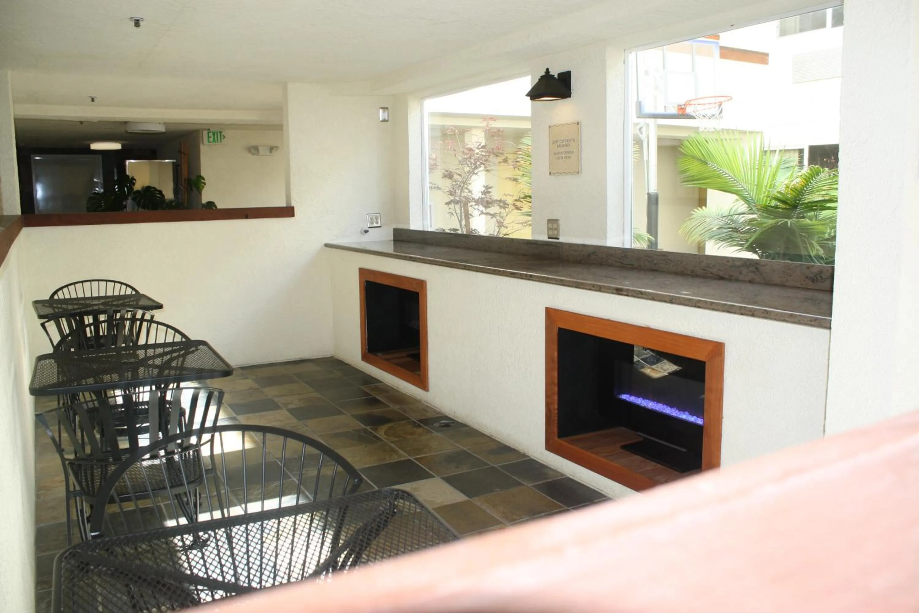 Seating area in Airport Inn