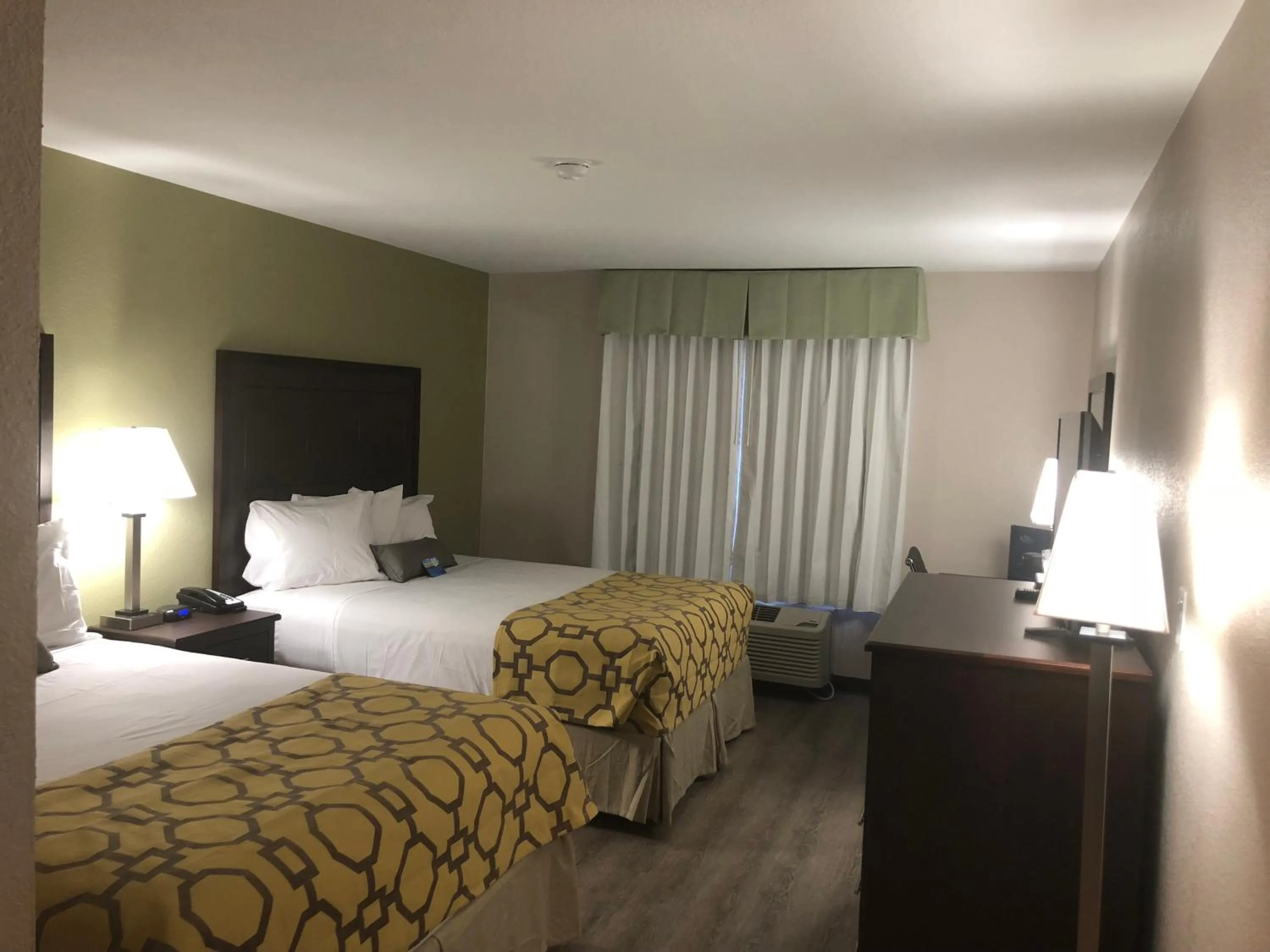 Other, Bed in Baymont by Wyndham Phoenix I-10 near 51st Ave