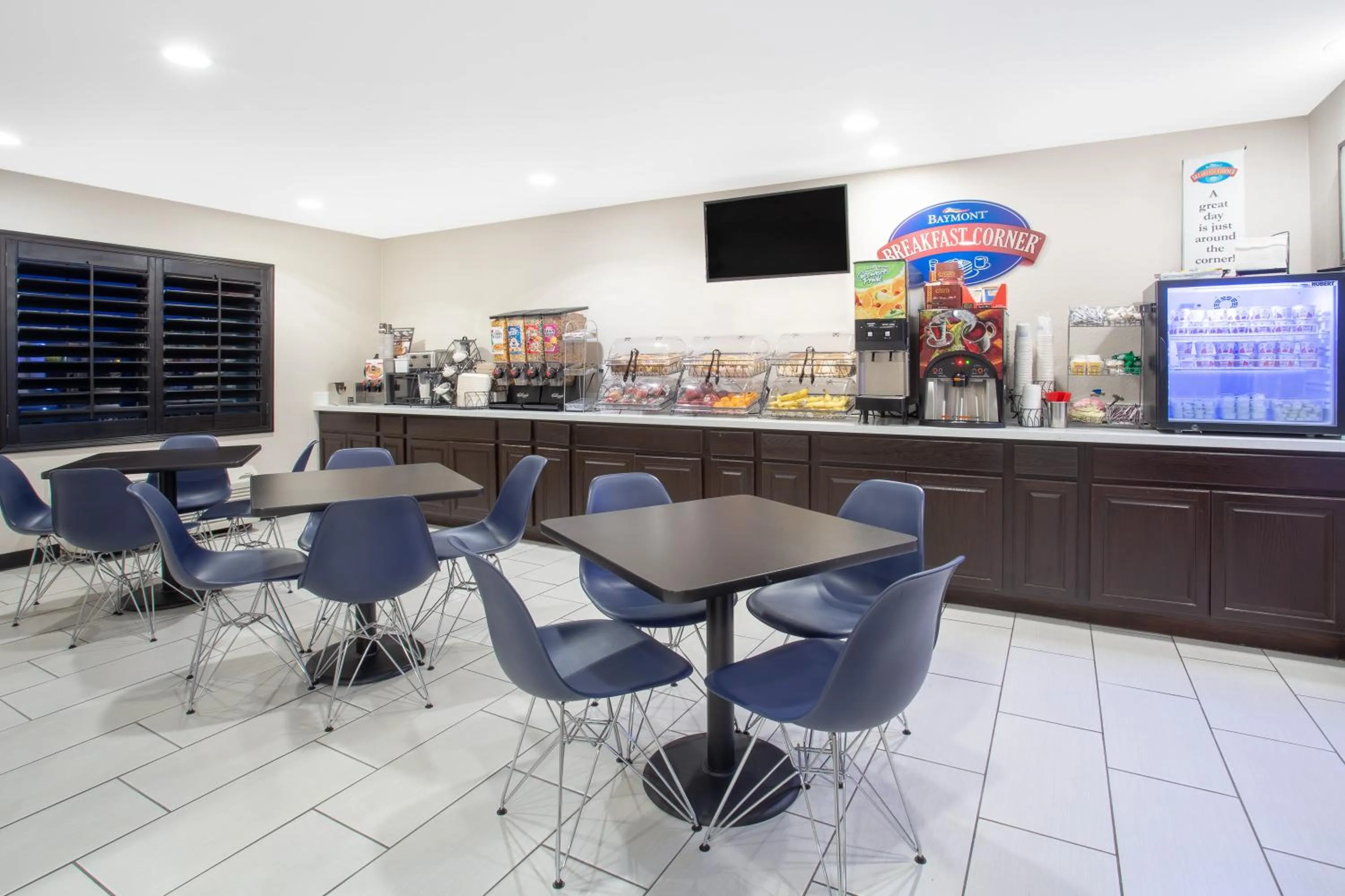 Continental breakfast in Baymont by Wyndham Phoenix I-10 near 51st Ave