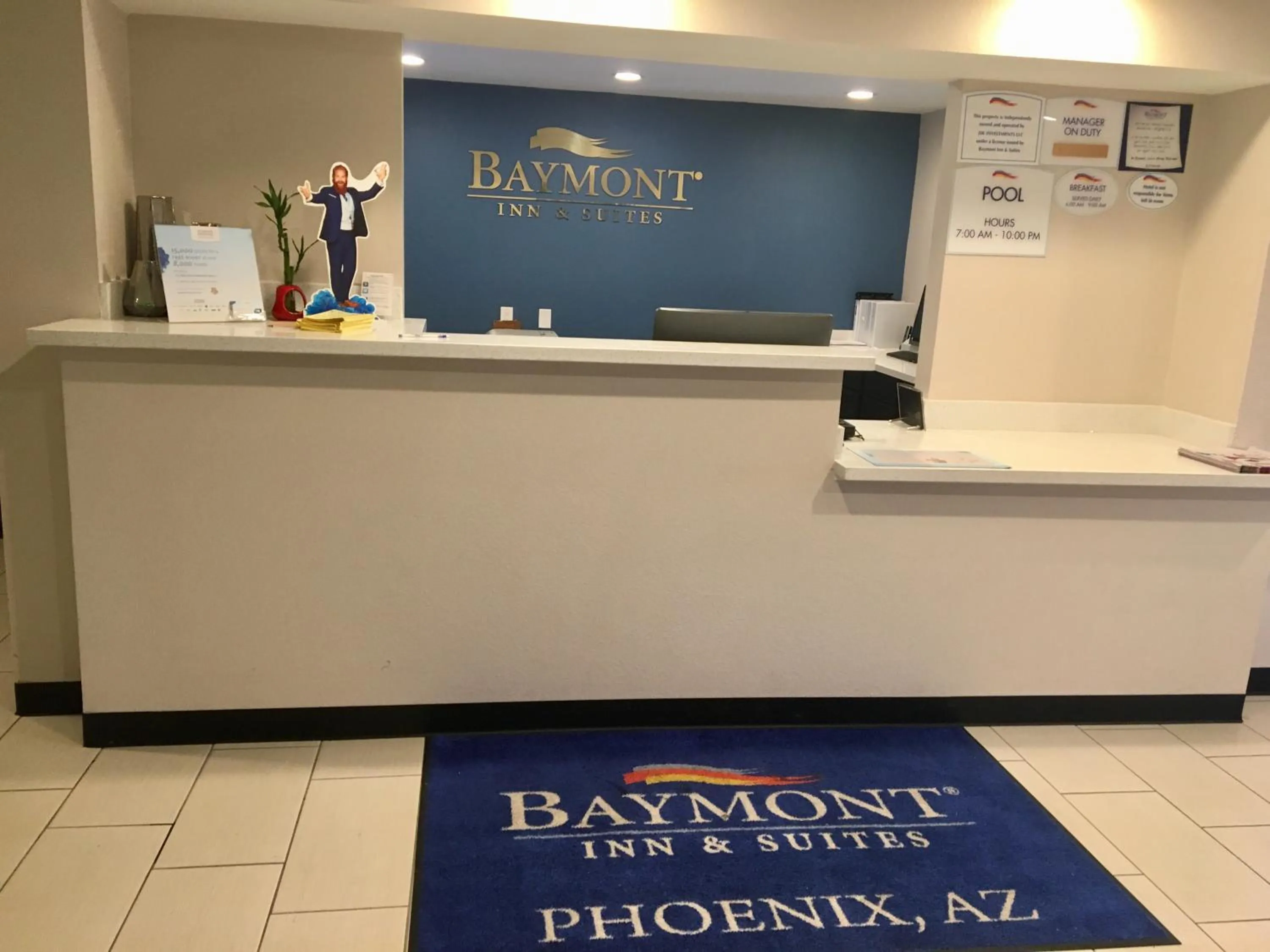 Lobby or reception in Baymont by Wyndham Phoenix I-10 near 51st Ave