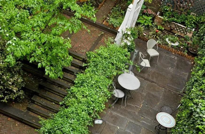 Balcony/Terrace in Chelsea Pines Inn