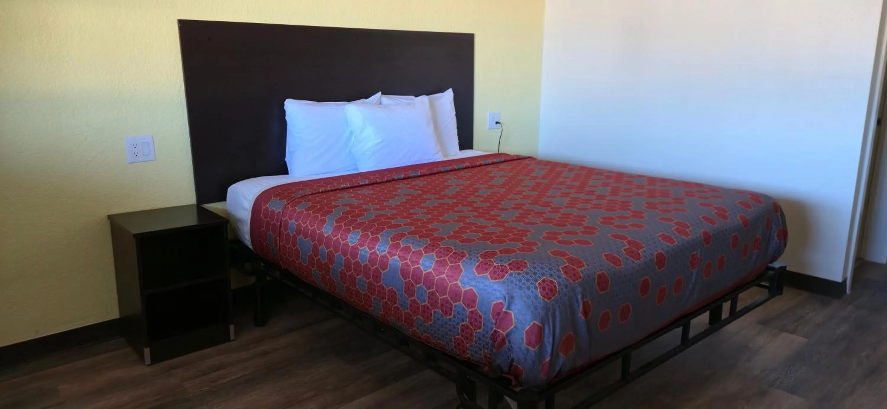 Bed in Grapevine Inn