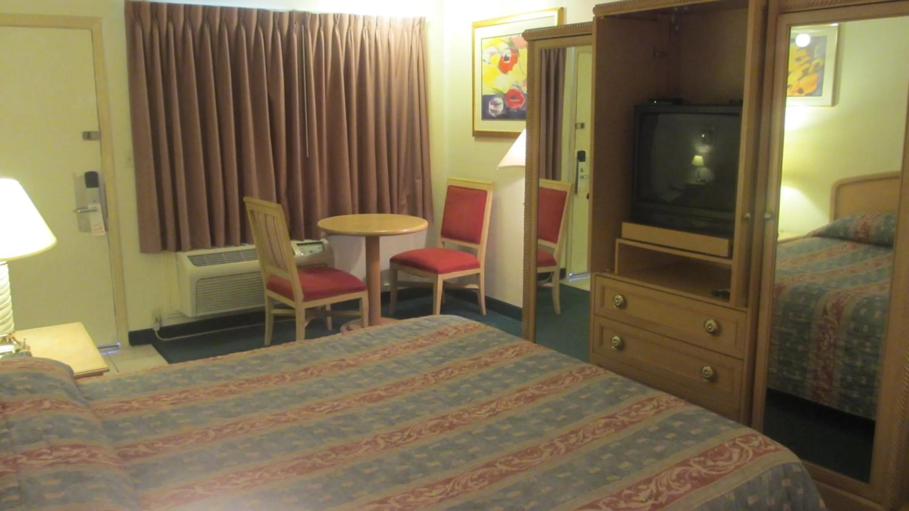King Room in El Rancho Motel Lodi