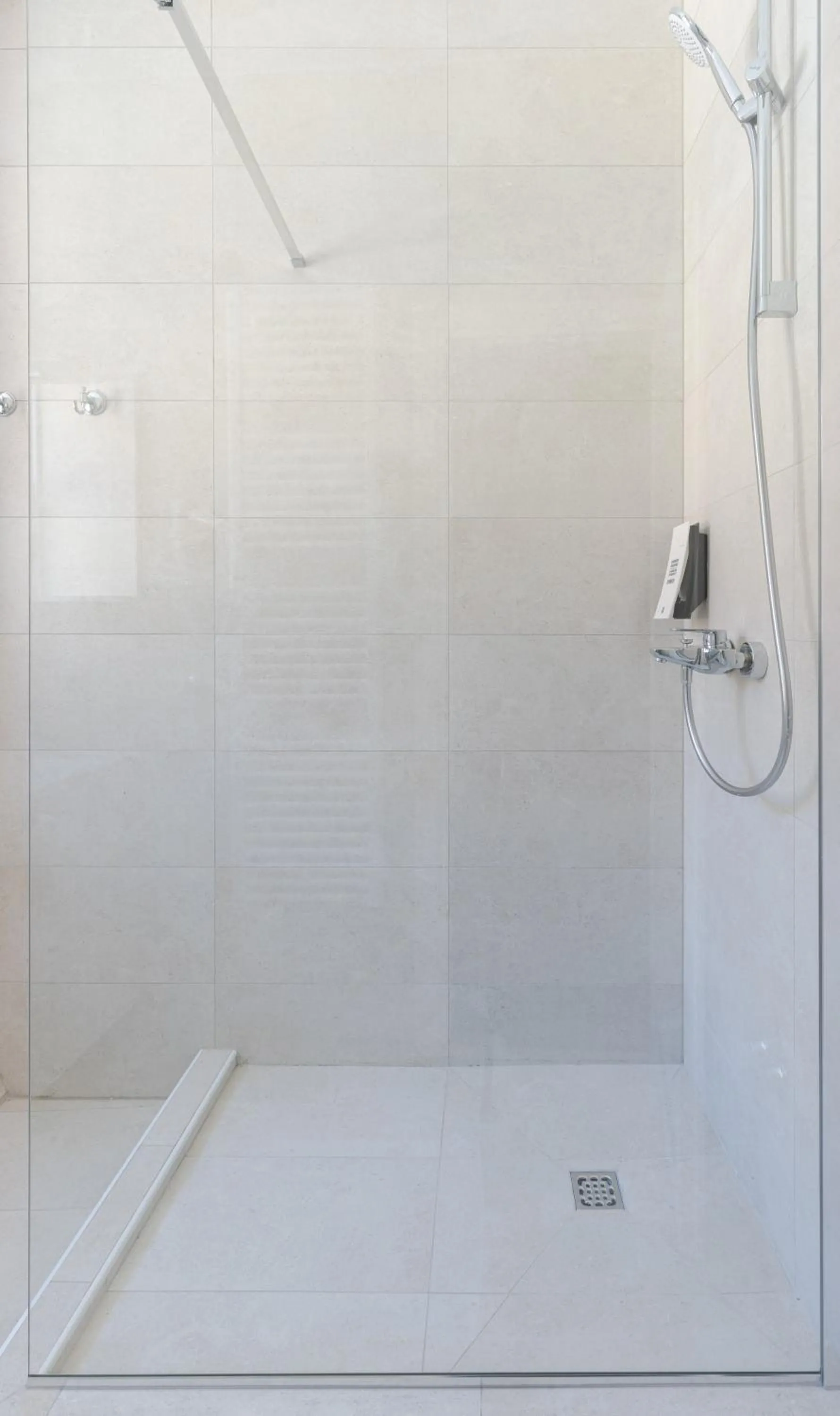 Shower in Stay Swanky Bed & Breakfast