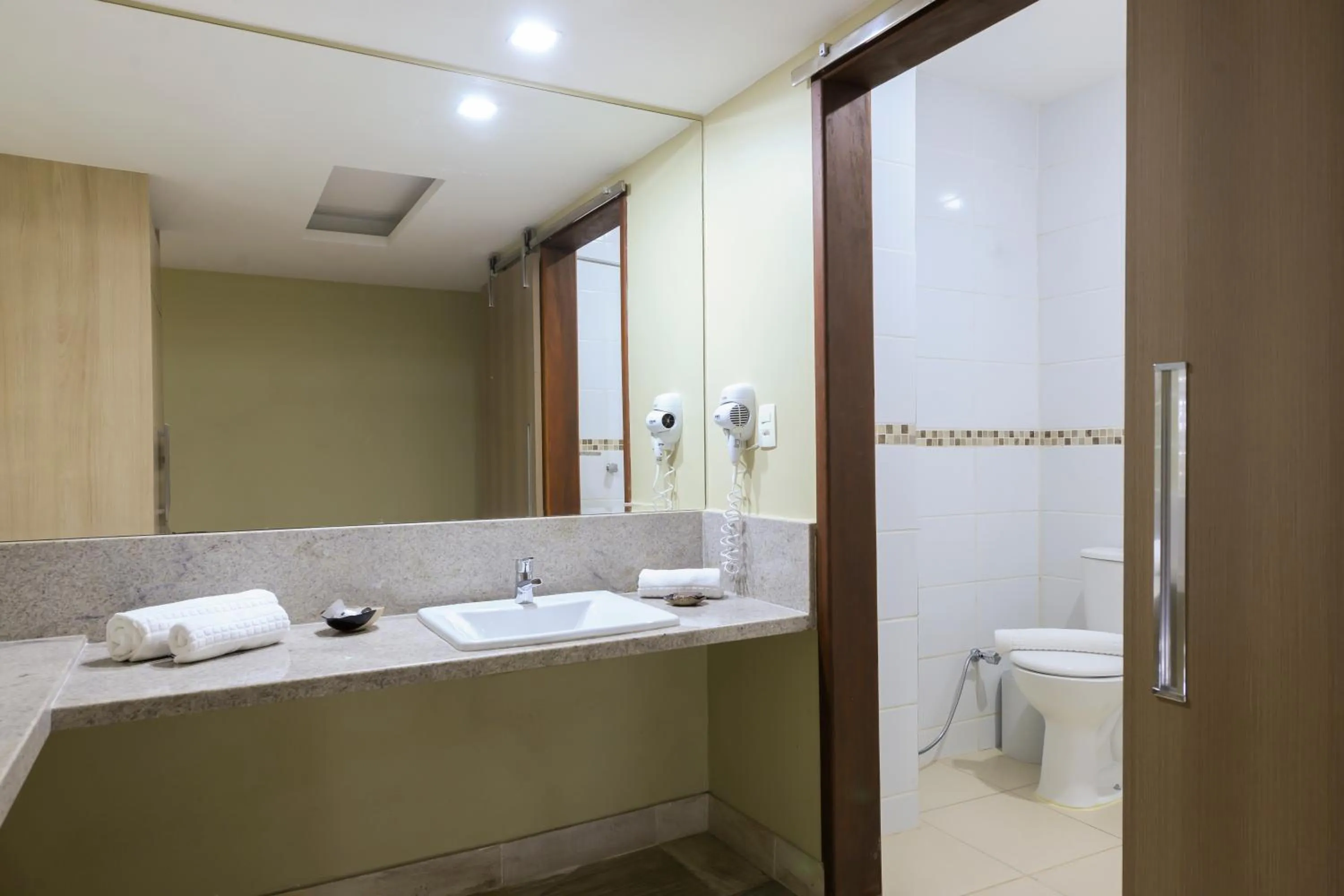 Bathroom in Hotel Pontal de Ubu