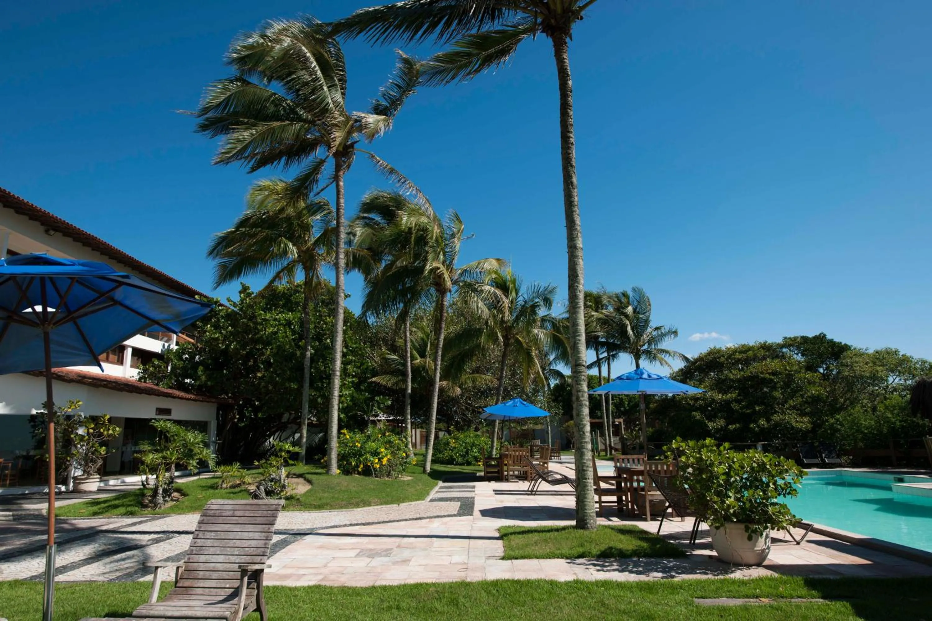 Swimming pool in Hotel Pontal de Ubu