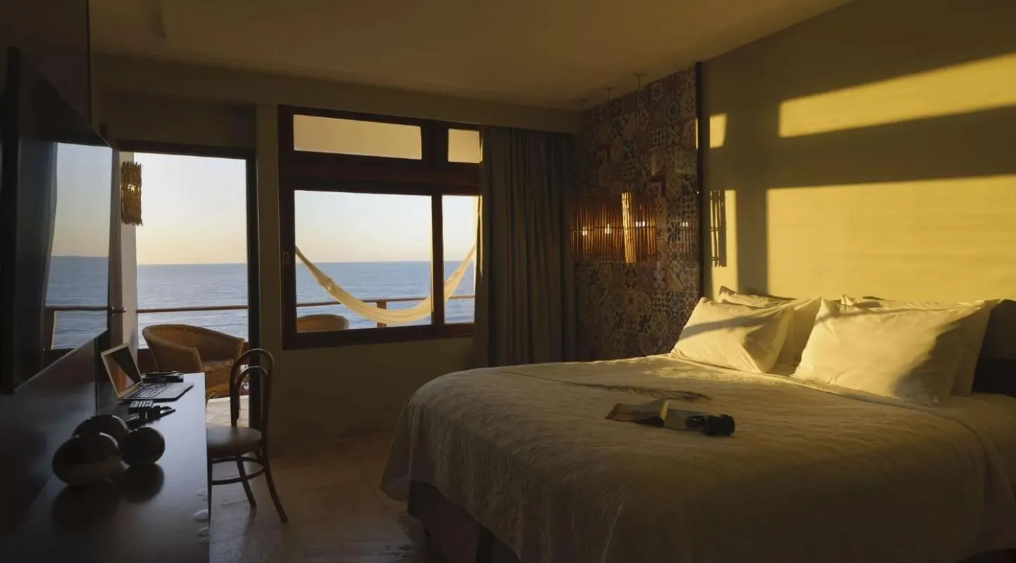 Bedroom, Bed in Hotel Pontal de Ubu