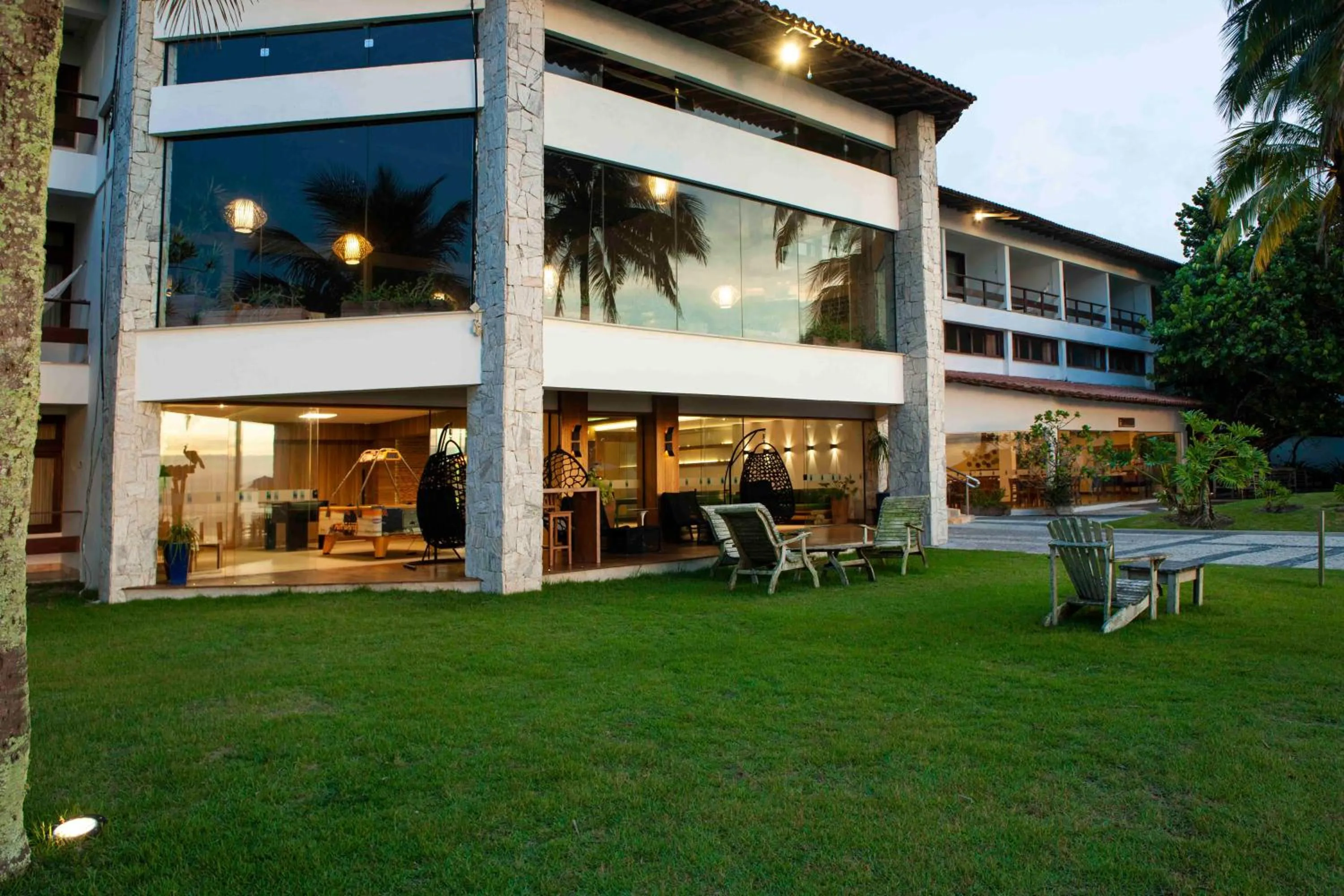 Patio in Hotel Pontal de Ubu