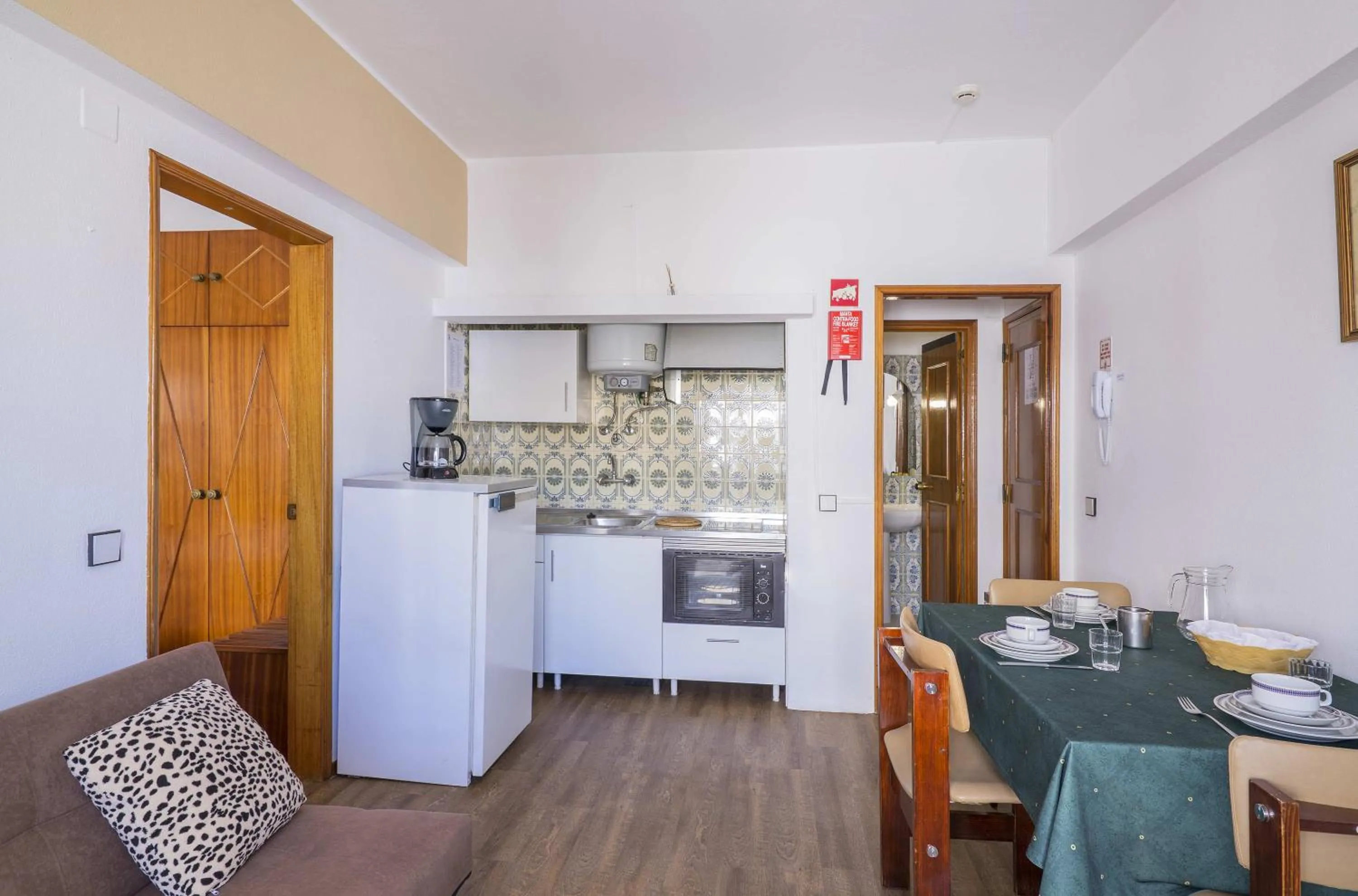 Kitchen or kitchenette in Rosamar Apartamentos