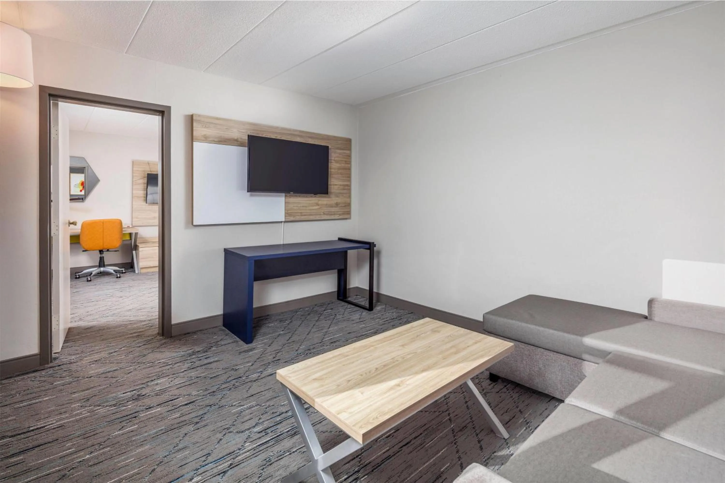 Photo of the whole room in La Quinta by Wyndham Lexington Park - Patuxent