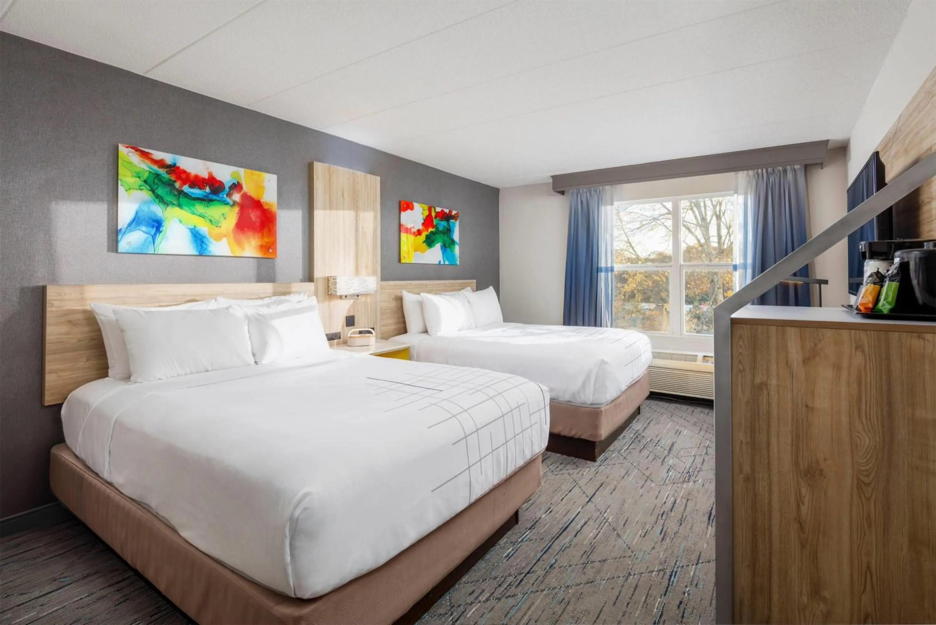 Photo of the whole room, Bed in La Quinta by Wyndham Lexington Park - Patuxent