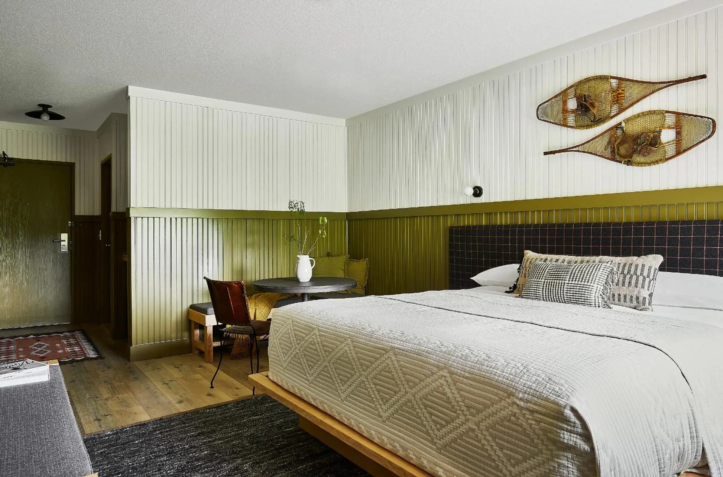 Standard King Room in A Hotel Inn Sunapee Standard King Room in A Hotel Inn Sunapee