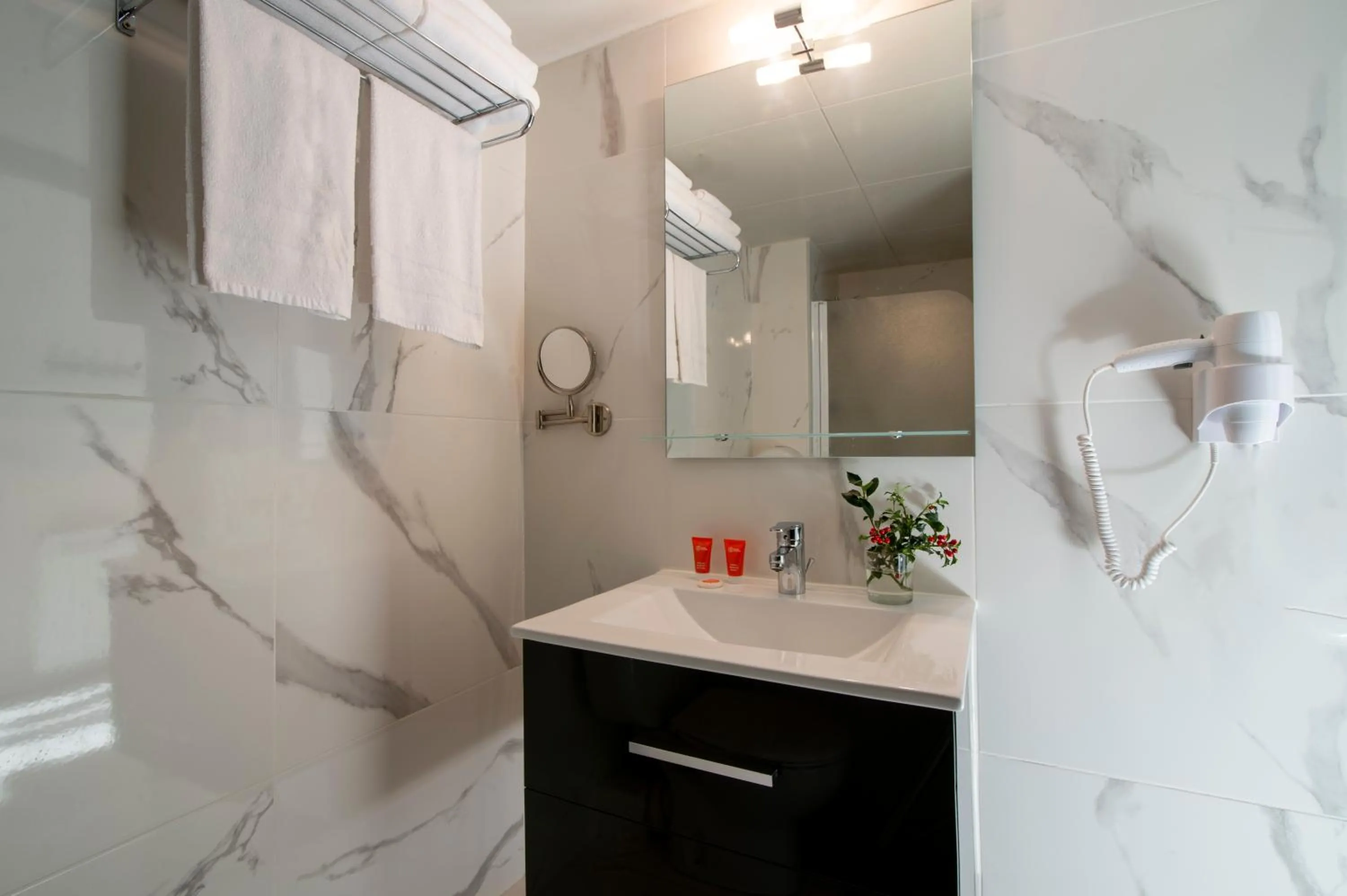 Bathroom in Hotel Austria by Pierre & Vacances