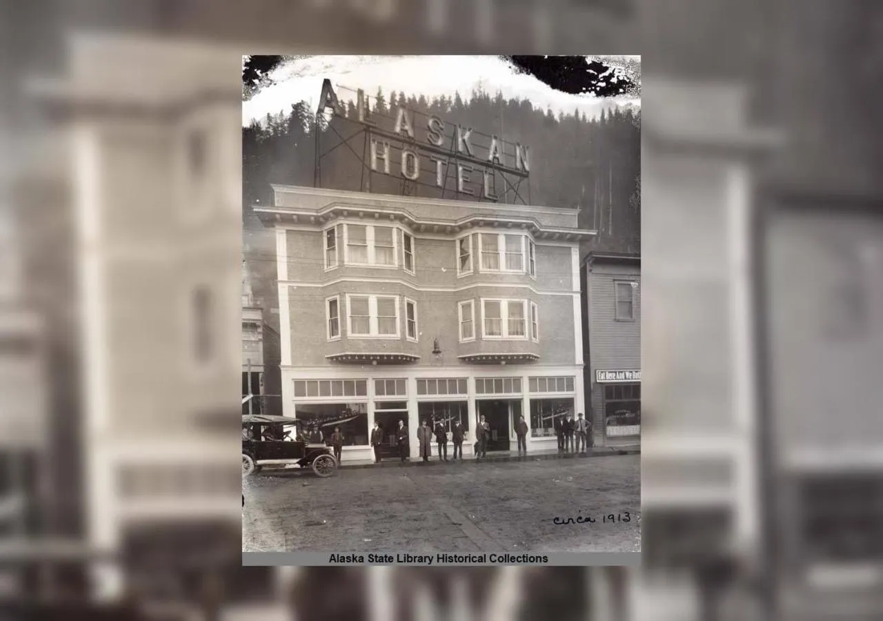 Facade/entrance in Alaskan Hotel and Bar