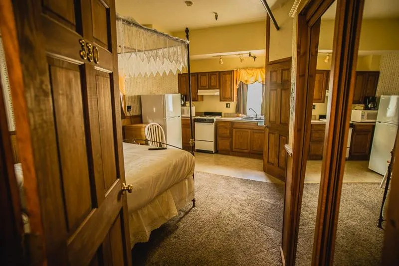 Studio in Alaskan Hotel and Bar