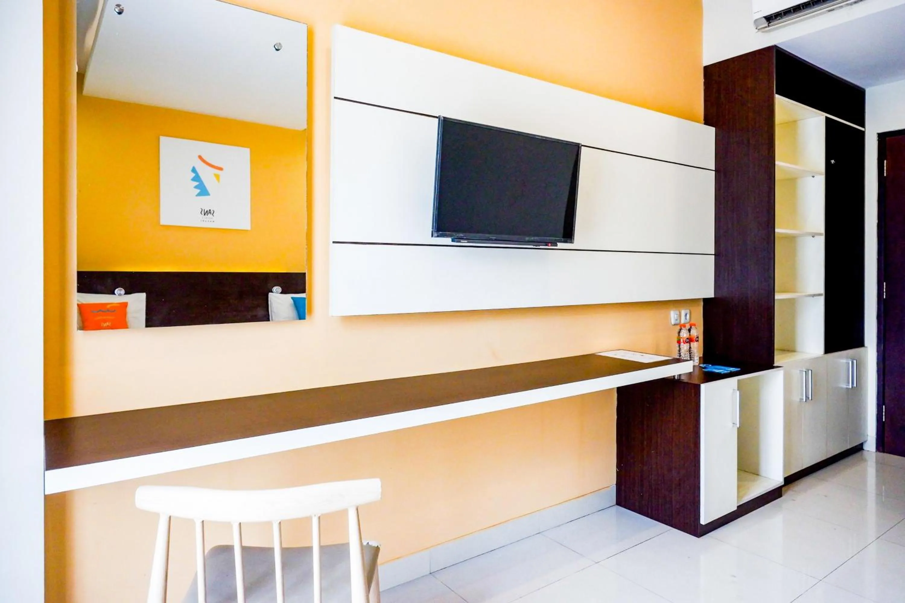 TV and multimedia in Sans Hotel Nagari Malioboro