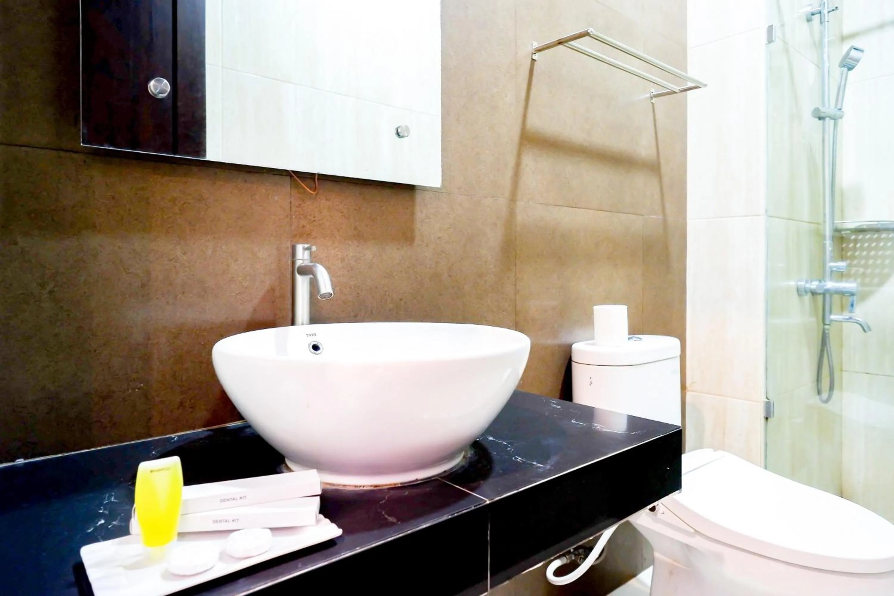 Bathroom in Sans Hotel Nagari Malioboro