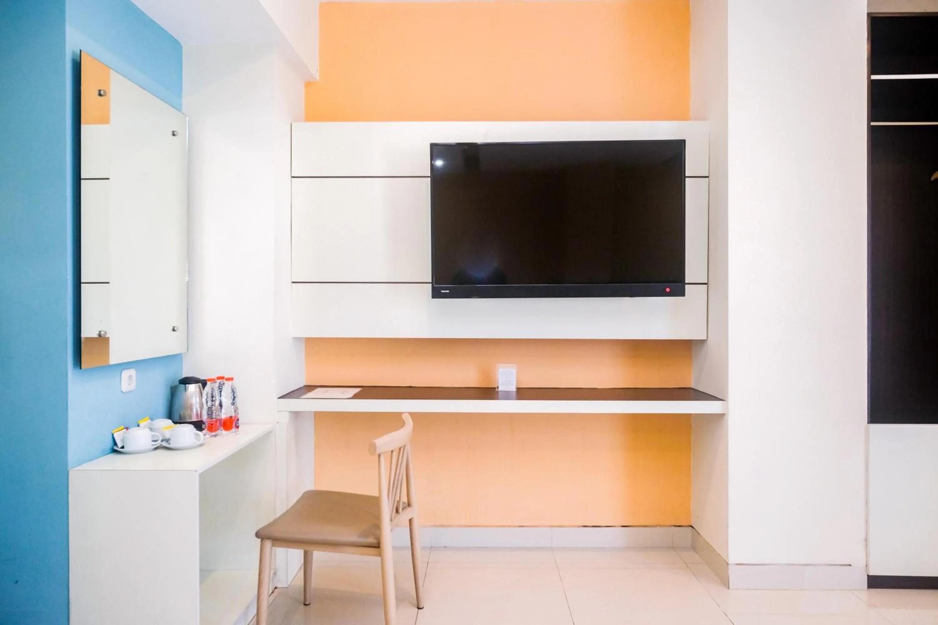 TV and multimedia in Sans Hotel Nagari Malioboro