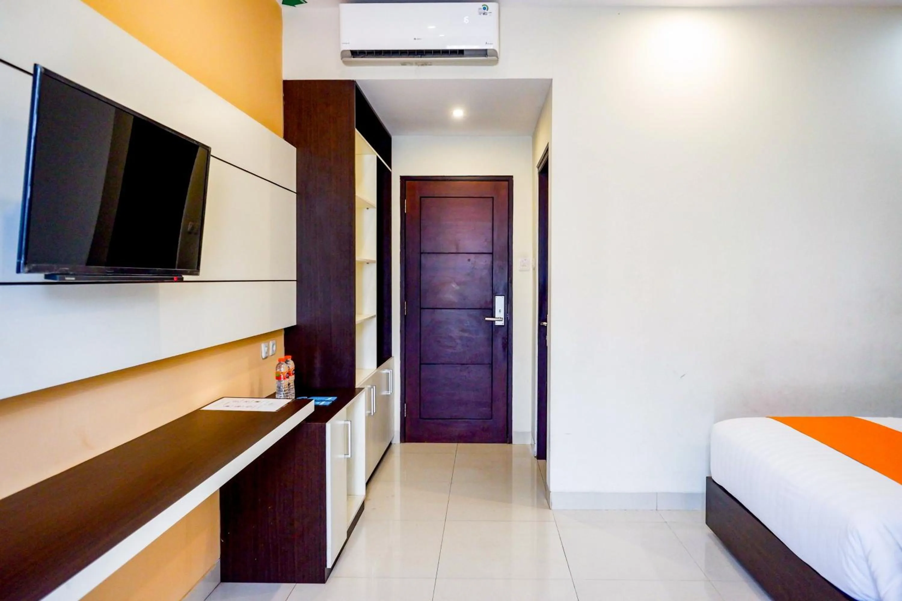 Bedroom, Bed in Sans Hotel Nagari Malioboro