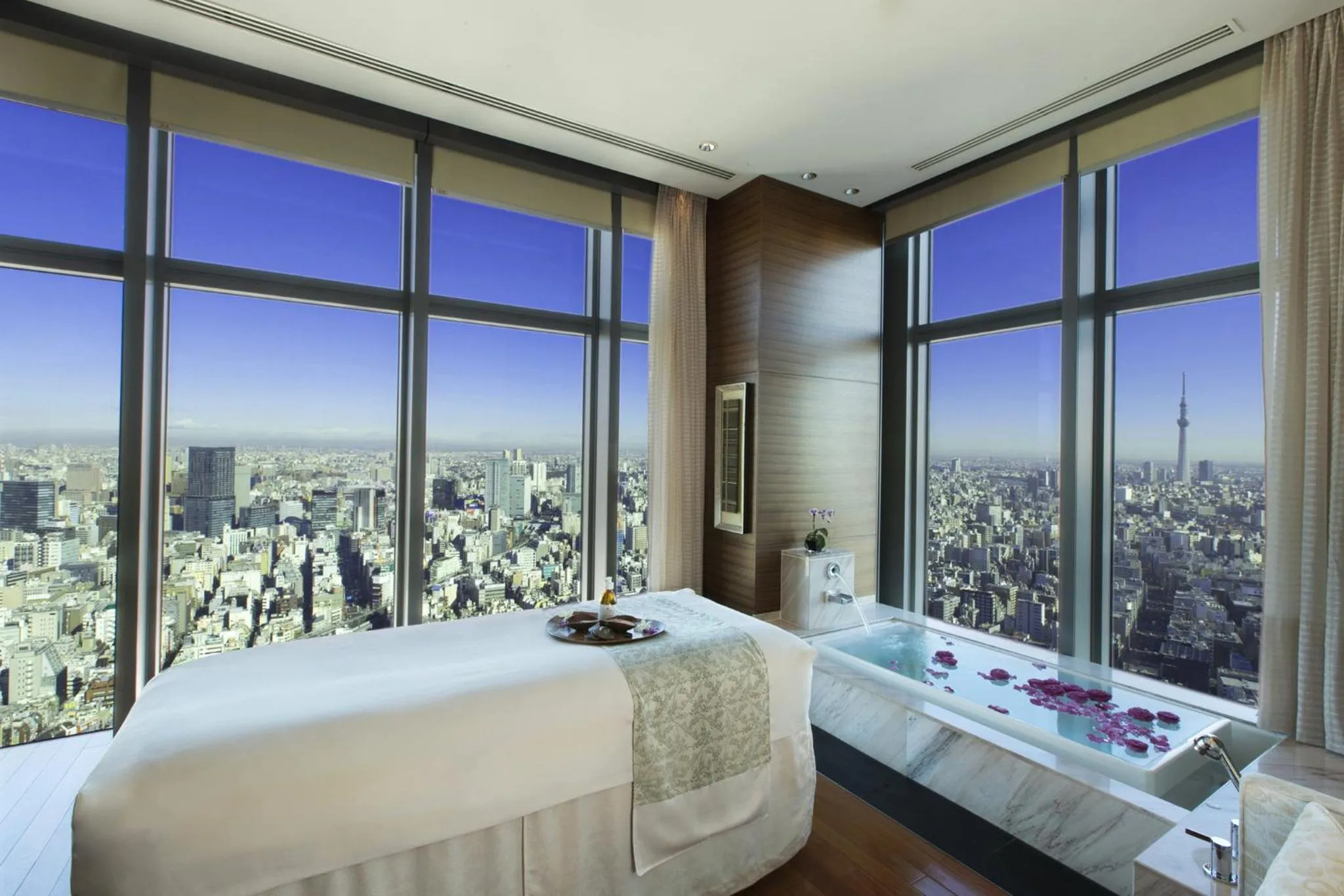 Spa and wellness centre/facilities, Bed in Mandarin Oriental, Tokyo