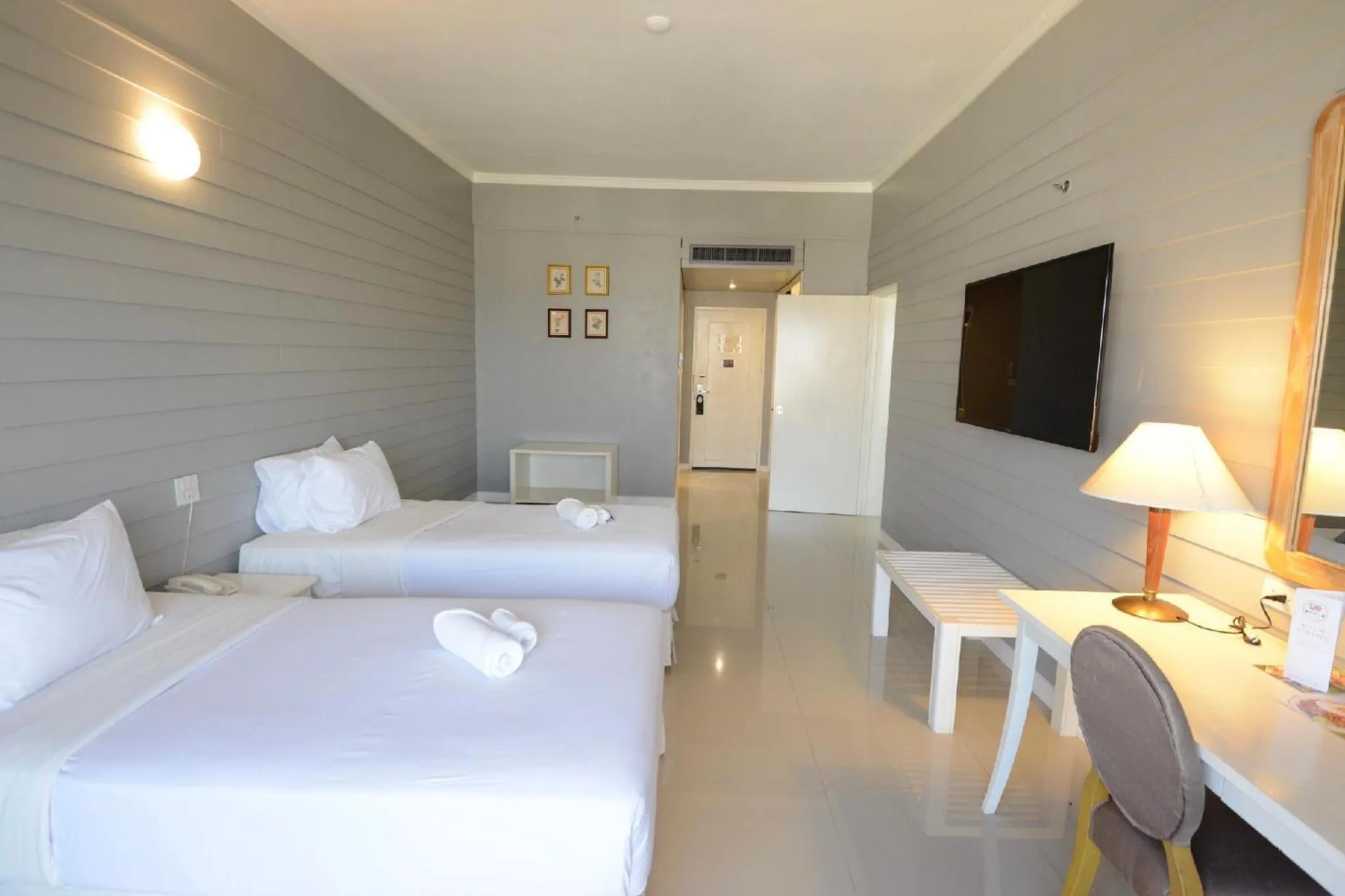 Bed in Napalai Hotel