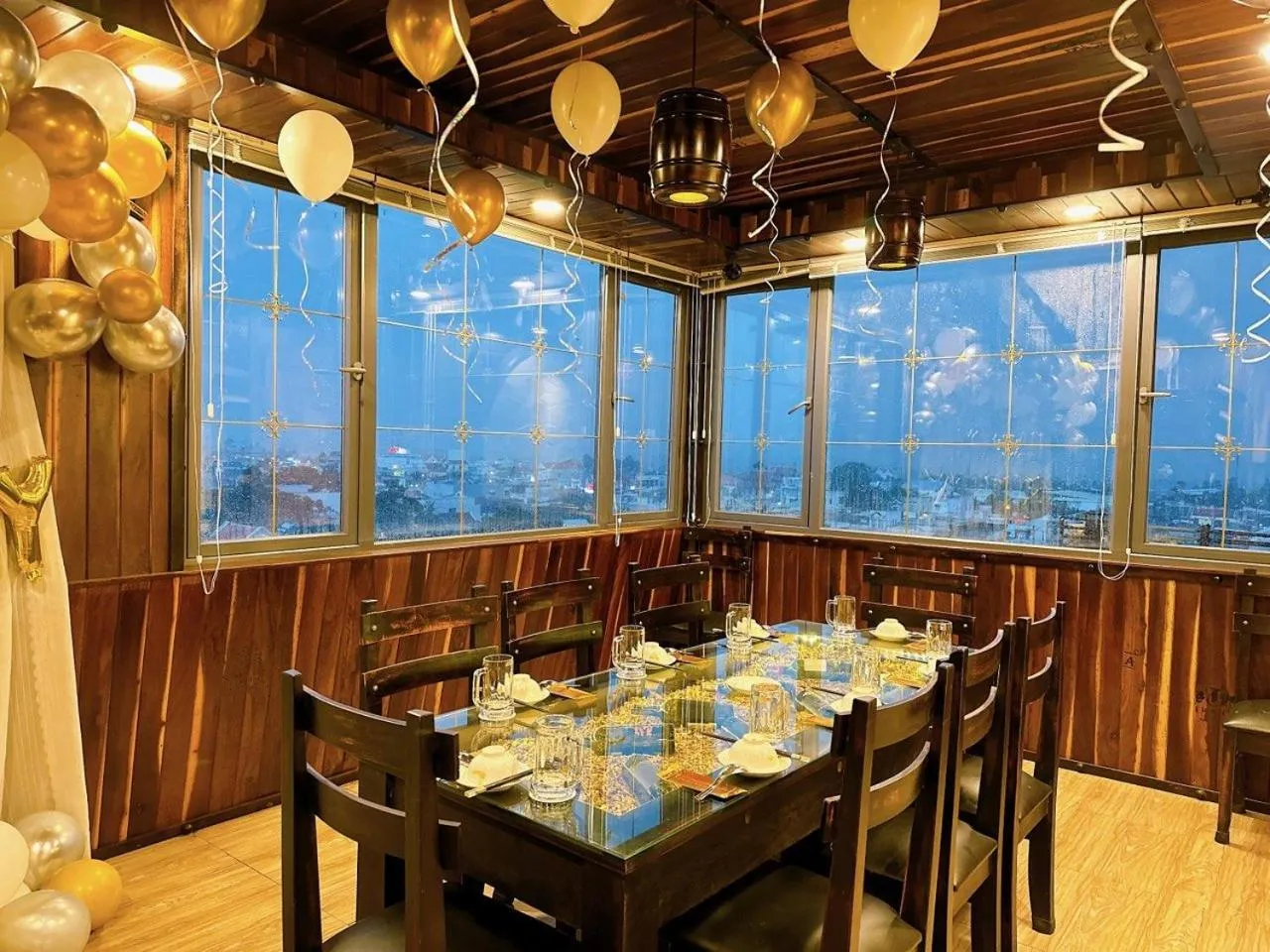 Restaurant/places to eat in Hapyson