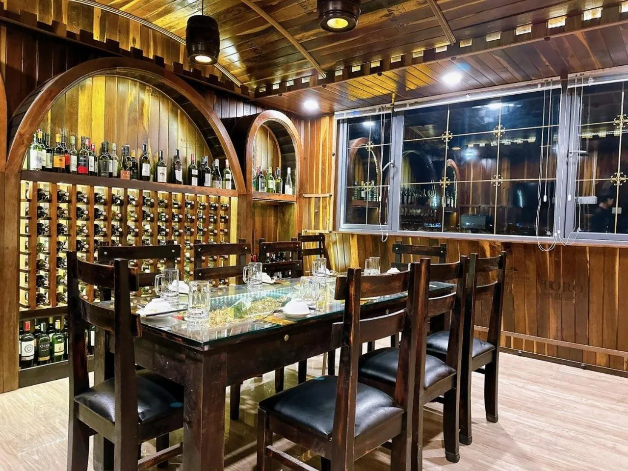 Restaurant/places to eat in Hapyson