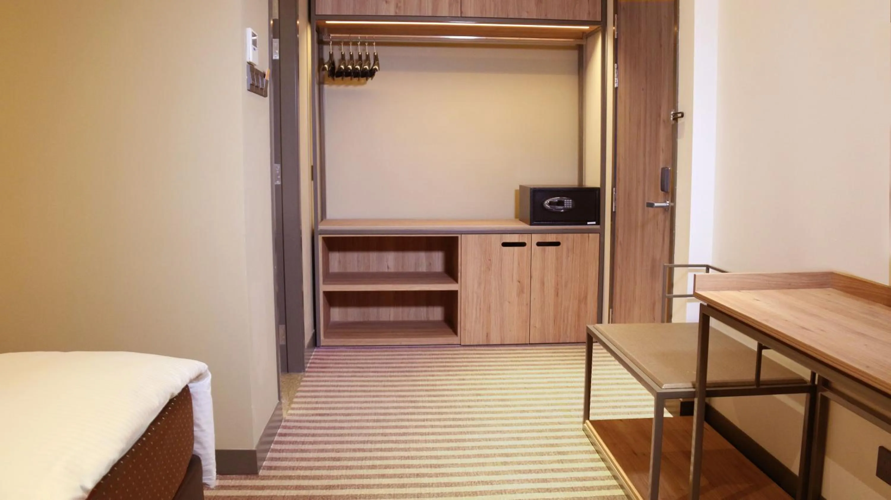 Bedroom in Aqueen Heritage Hotel Little India