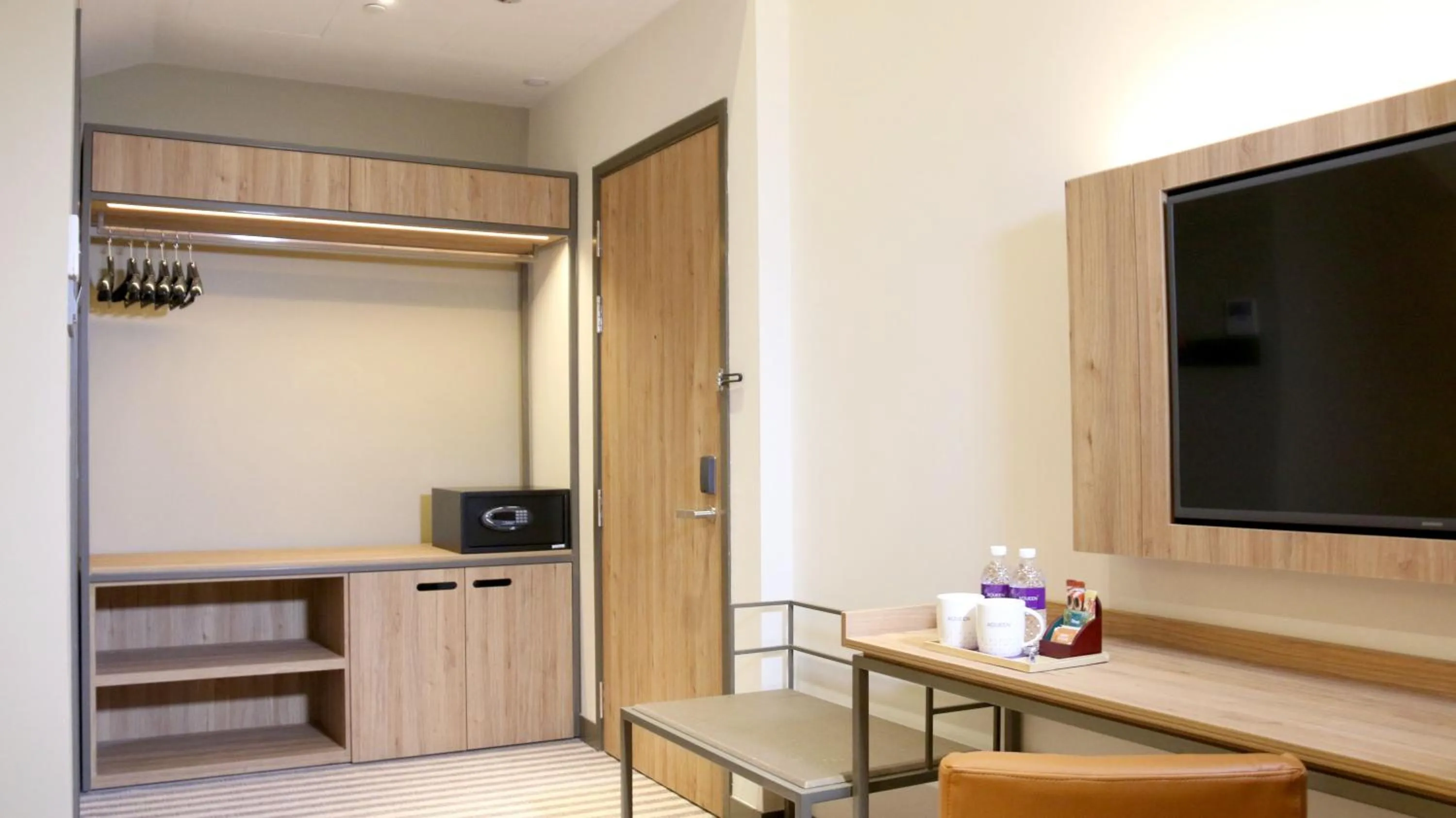 Bedroom in Aqueen Heritage Hotel Little India