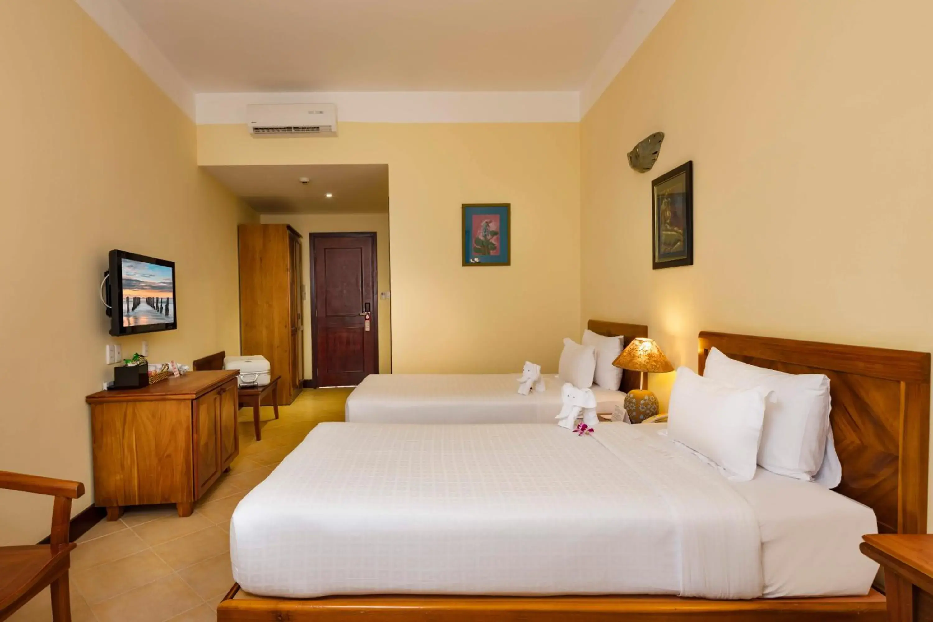 Deluxe Double or Twin Room in Terracotta Resort & Spa Deluxe Double or Twin Room in Terracotta Resort & Spa