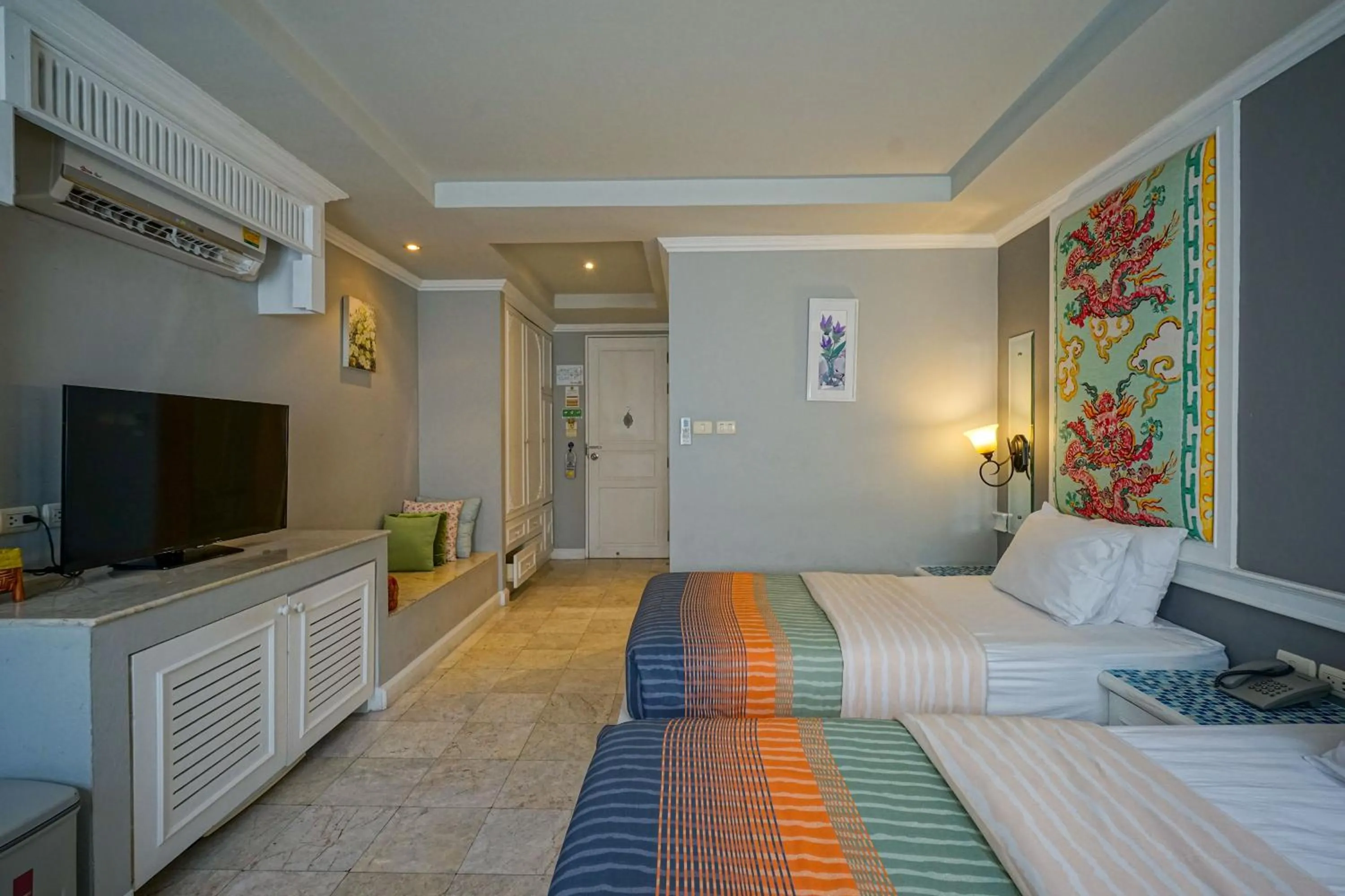 Photo of the whole room, Bed in At Pingnakorn Nimman Hotel