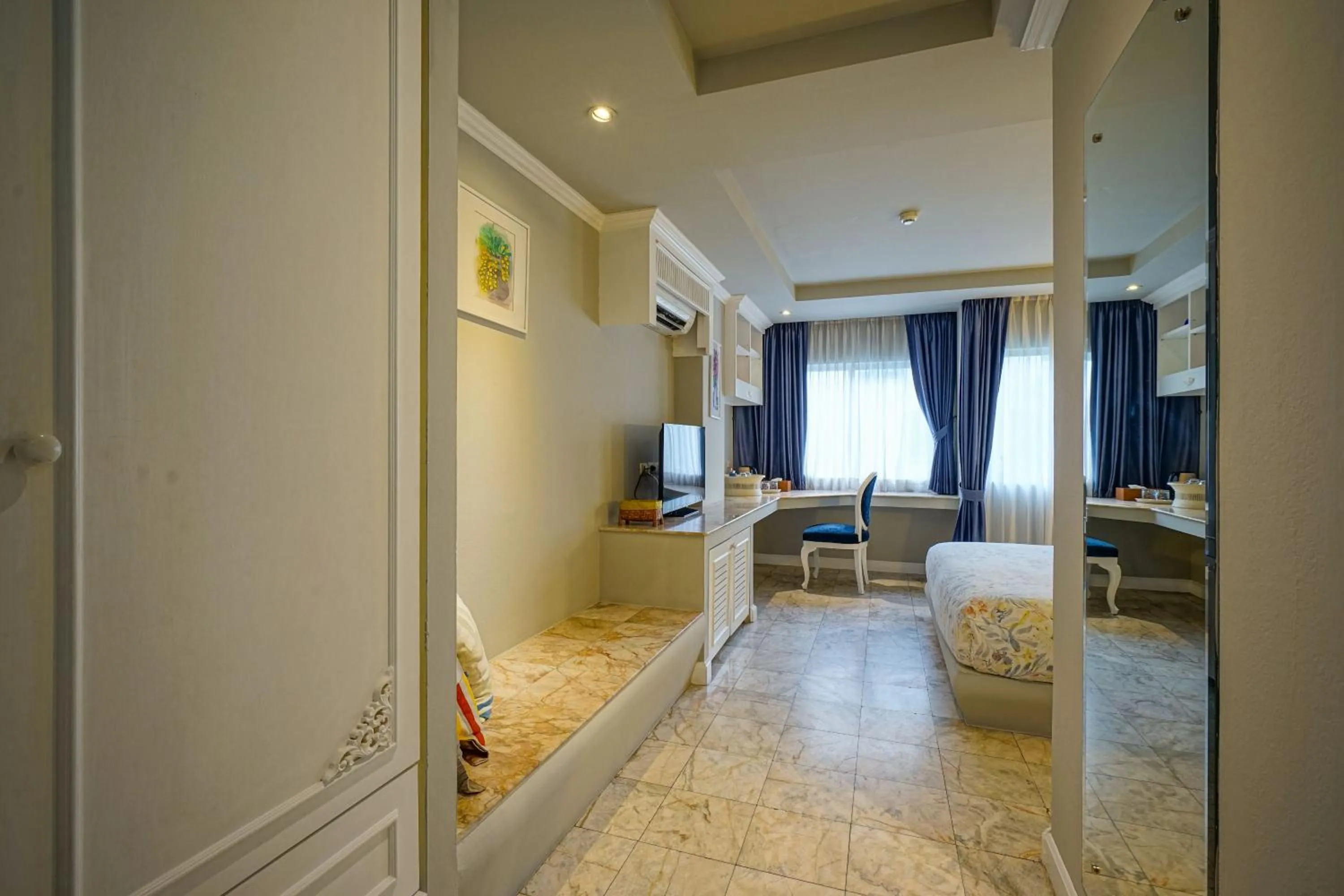 Photo of the whole room, Bed in At Pingnakorn Nimman Hotel