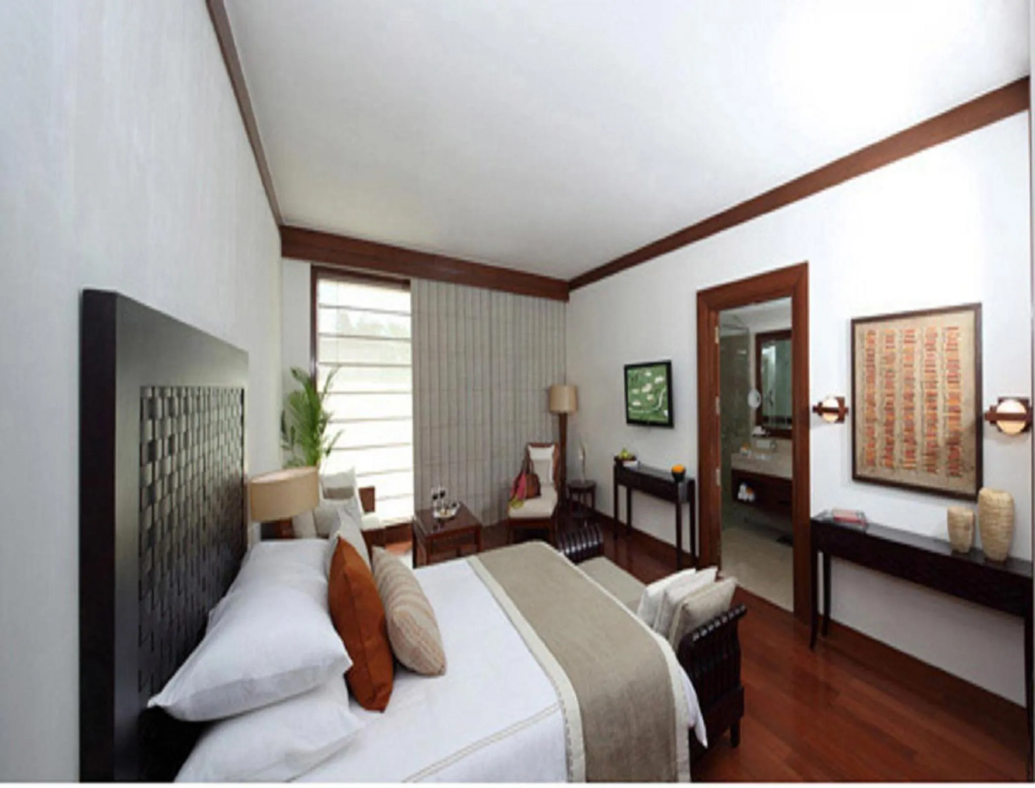 Photo of the whole room, Bed in Jaypee Greens Golf and Spa Resort