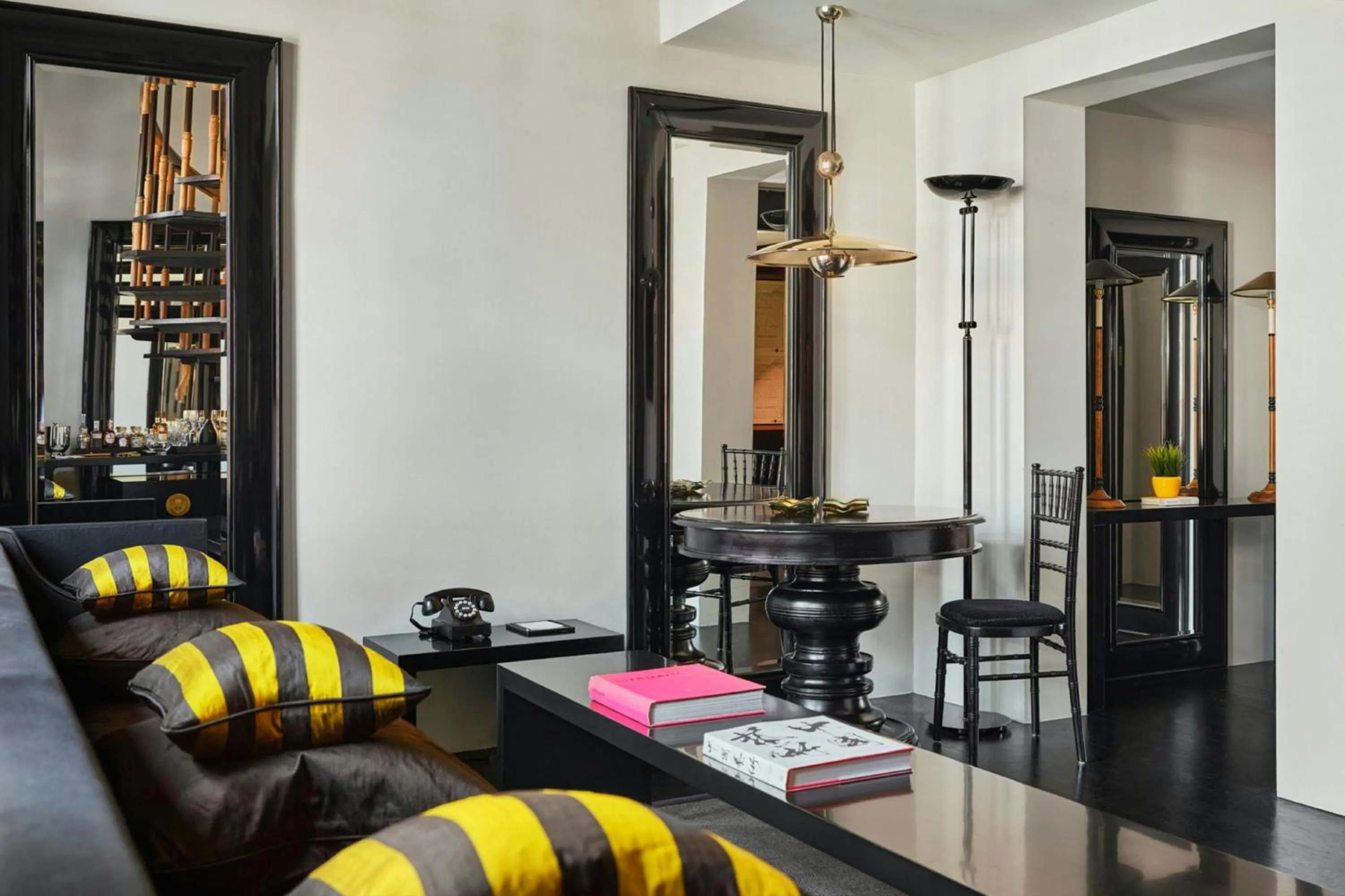 Photo of the whole room in Duxton Reserve Singapore, Autograph Collection