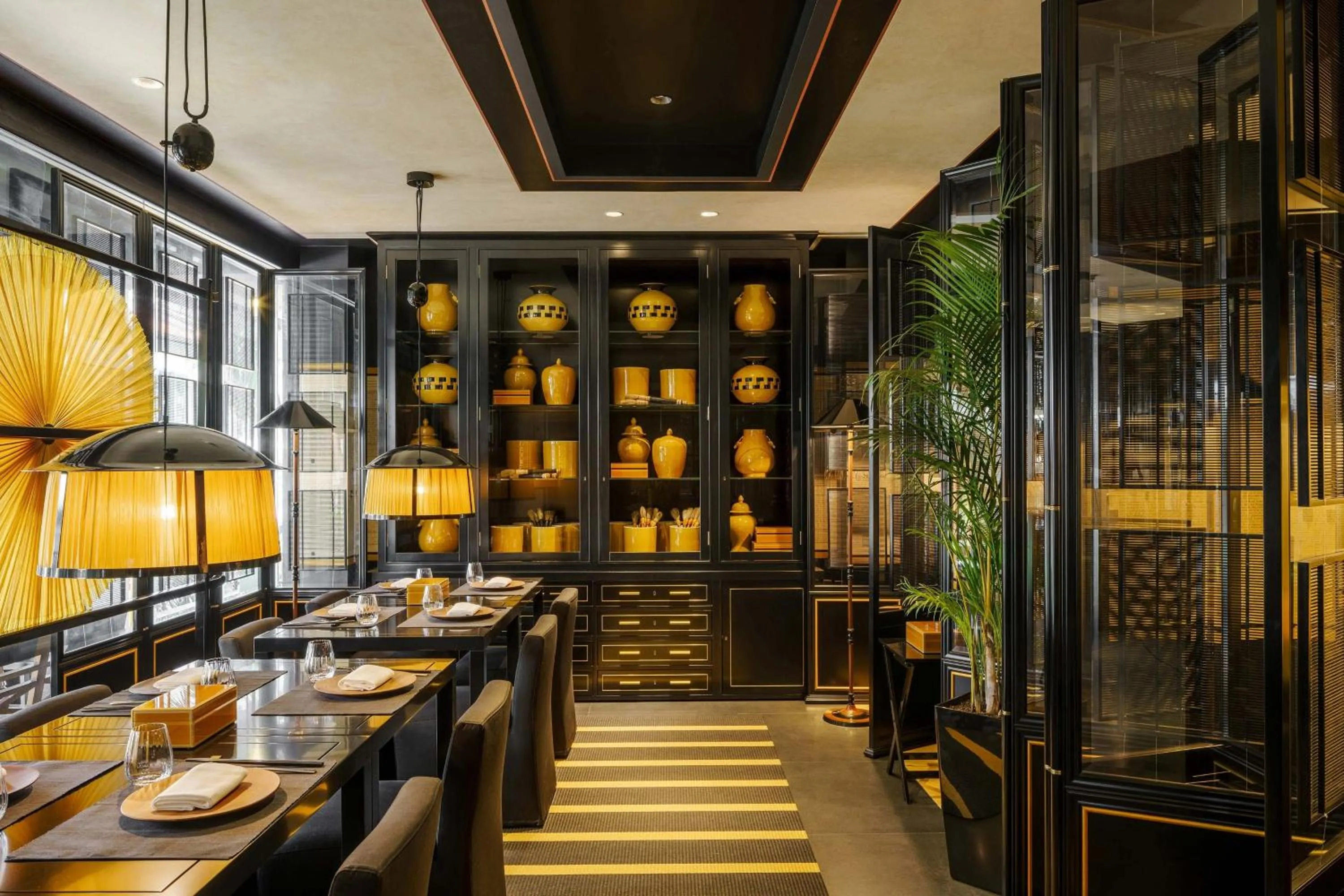 Restaurant/places to eat in Duxton Reserve Singapore, Autograph Collection