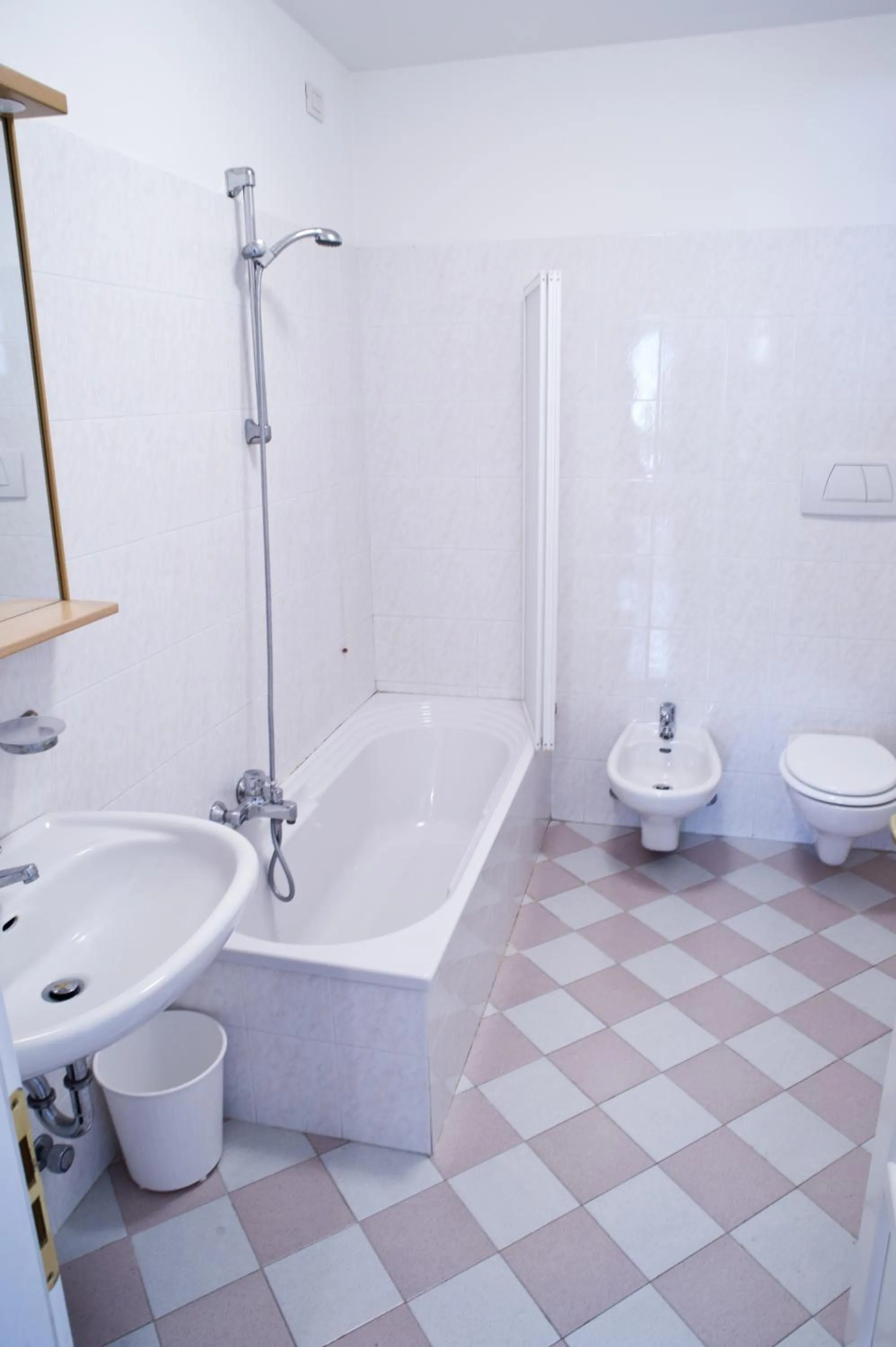 Shower in Hotel Sole Holiday