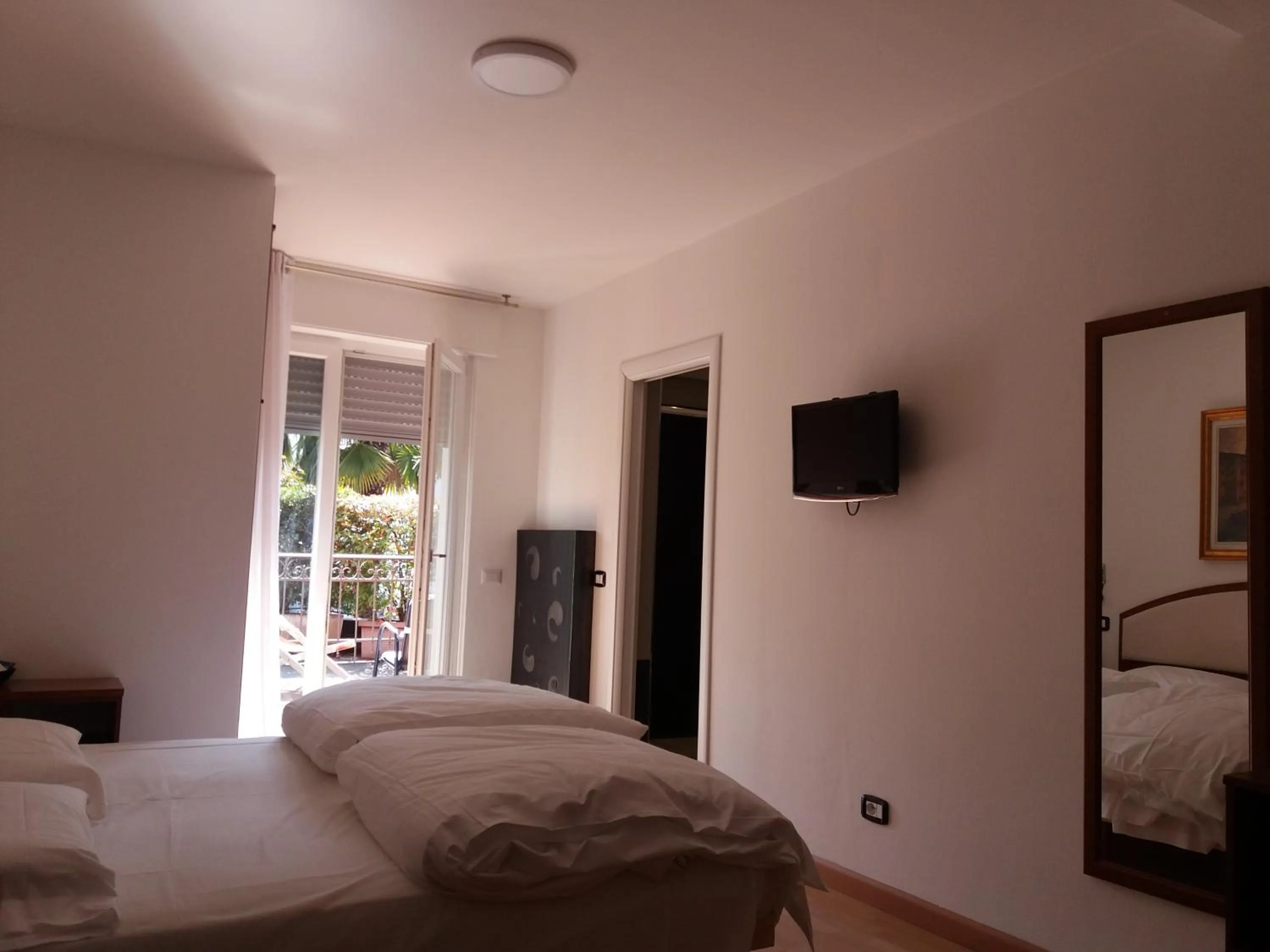 Bed in Hotel Sole Holiday