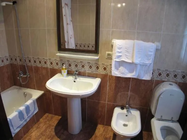 Bathroom in Hotel Alonso