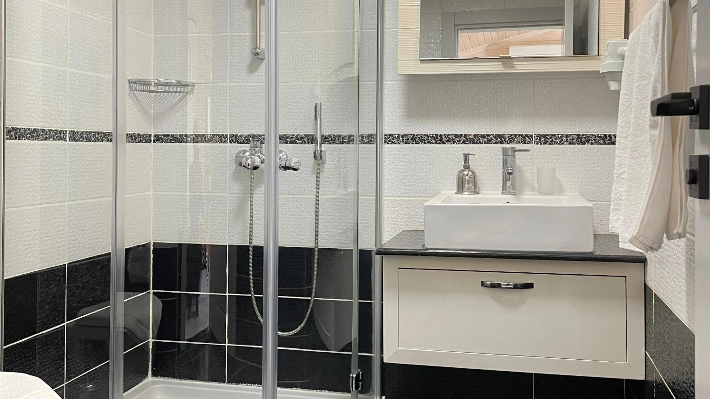 Bathroom in Aida Hotel