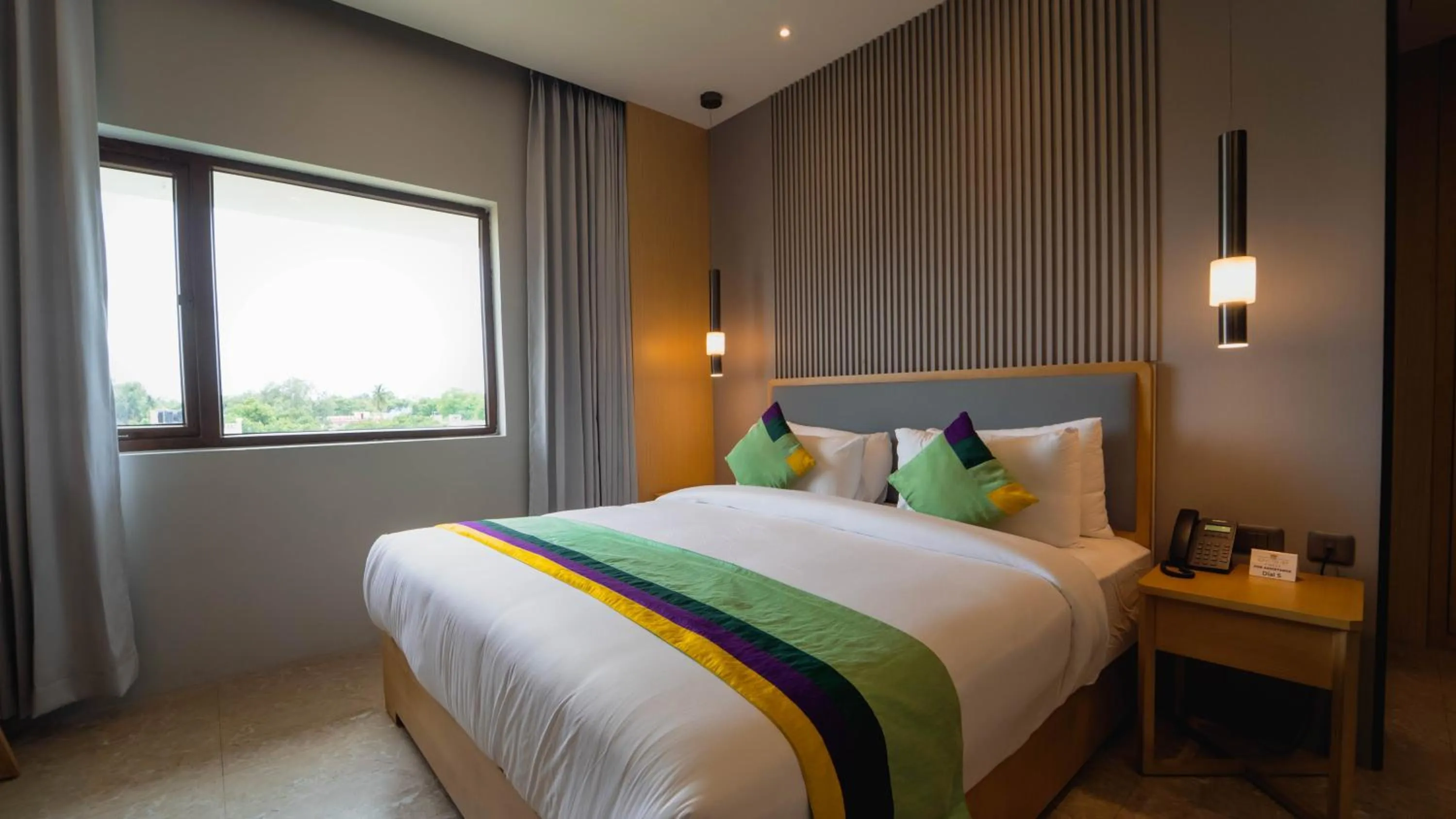 Bedroom, Bed in Treebo Kingsbury Fiesta Vellore