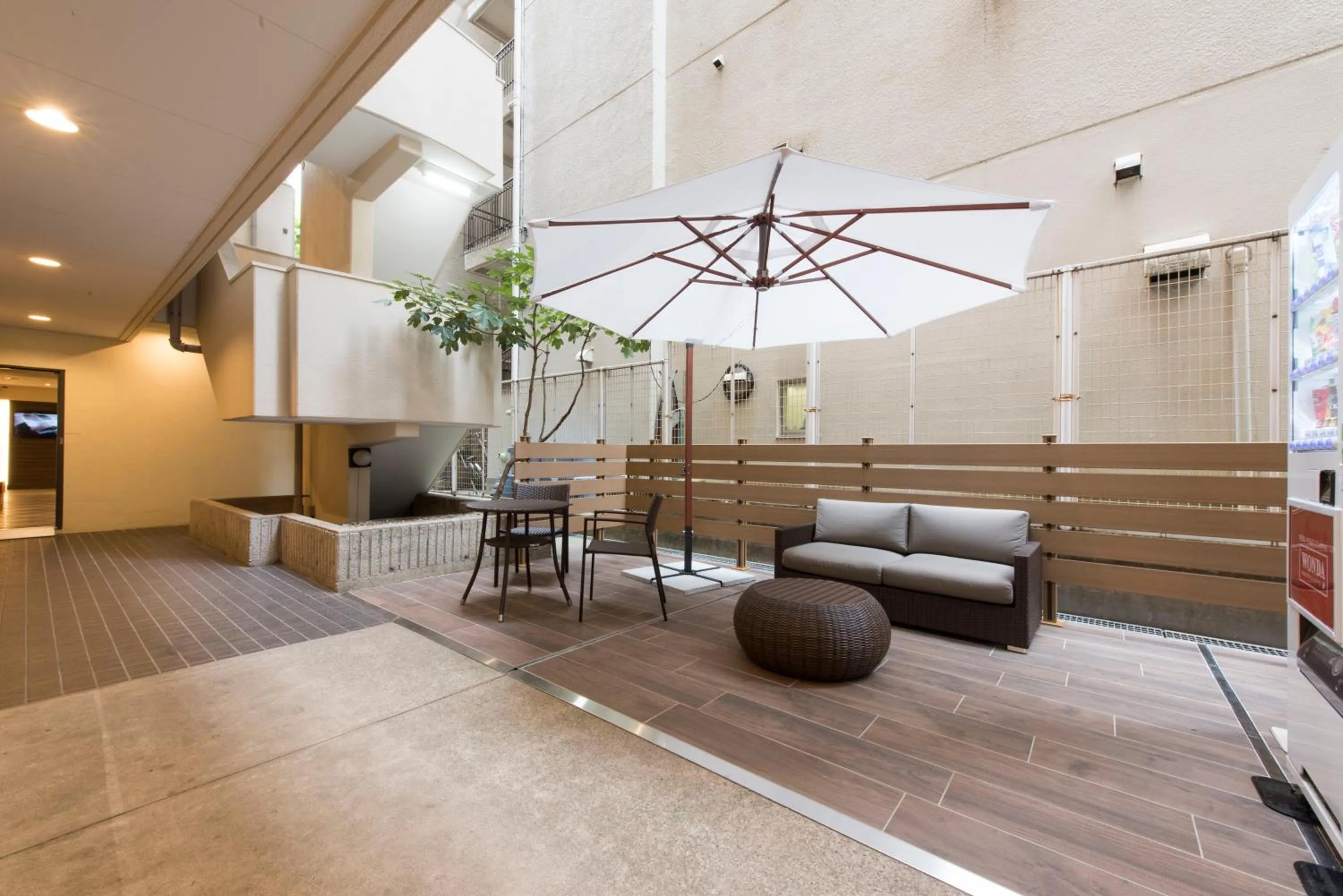 Communal lounge/ TV room in HOTEL MYSTAYS Gotanda