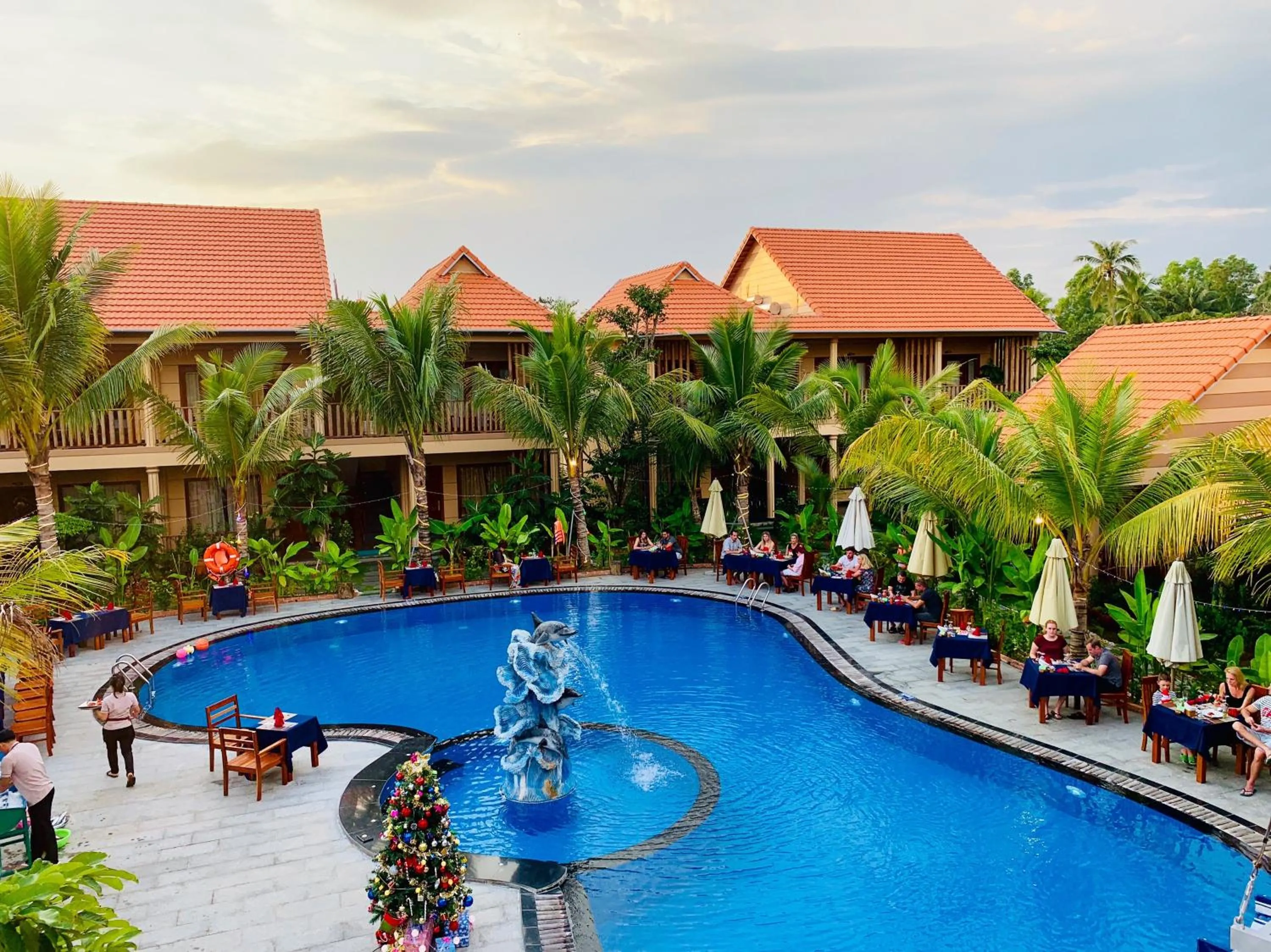 Swimming pool in Golden Topaz Phu Quoc Resort