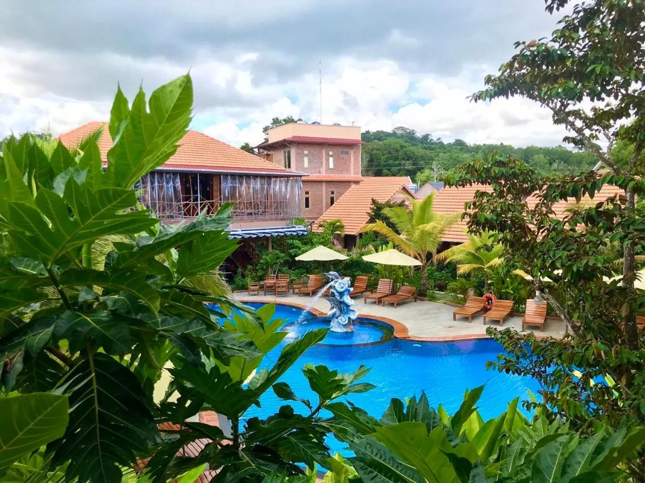 Swimming pool in Golden Topaz Phu Quoc Resort