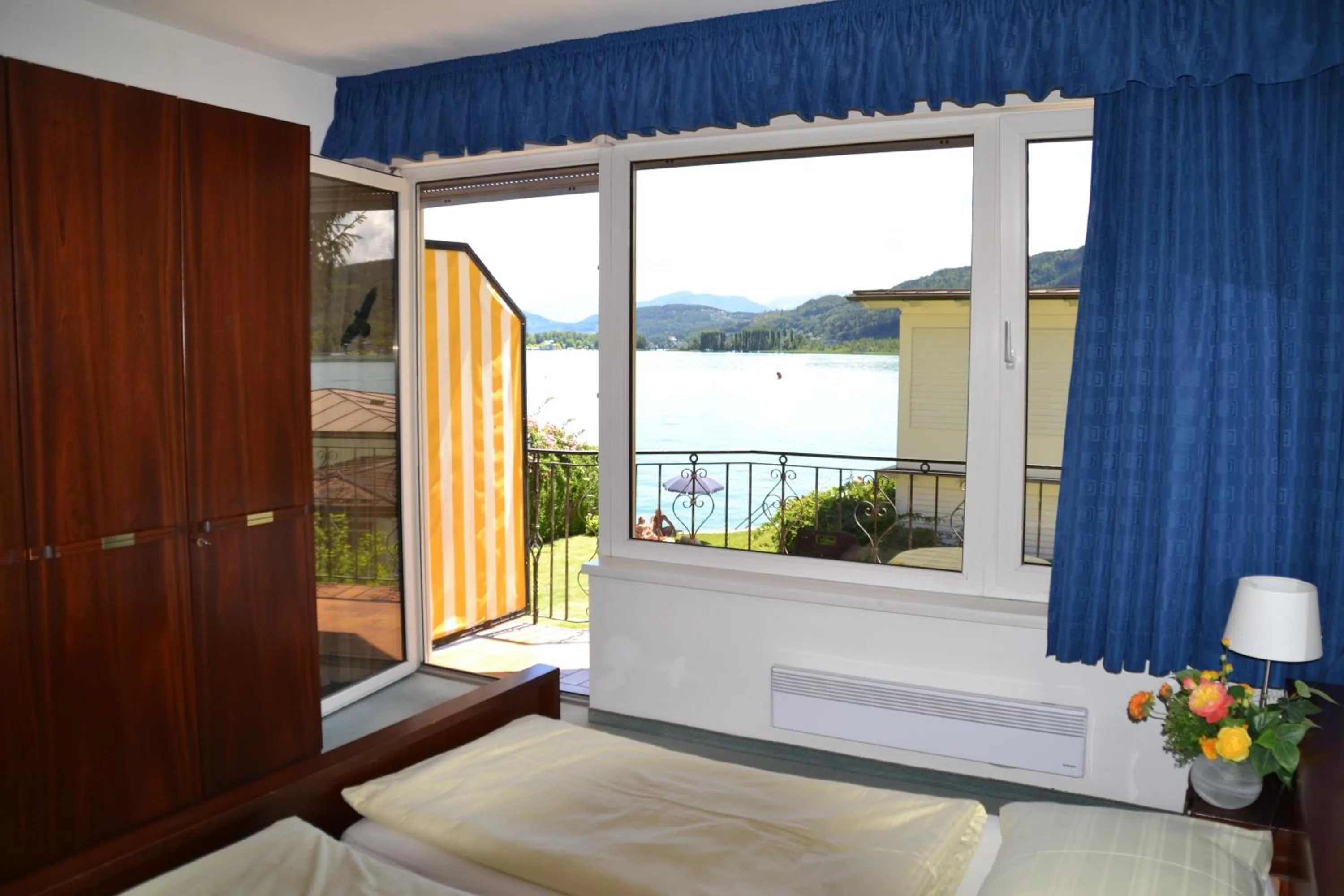 Bed in Seehaus Jamek