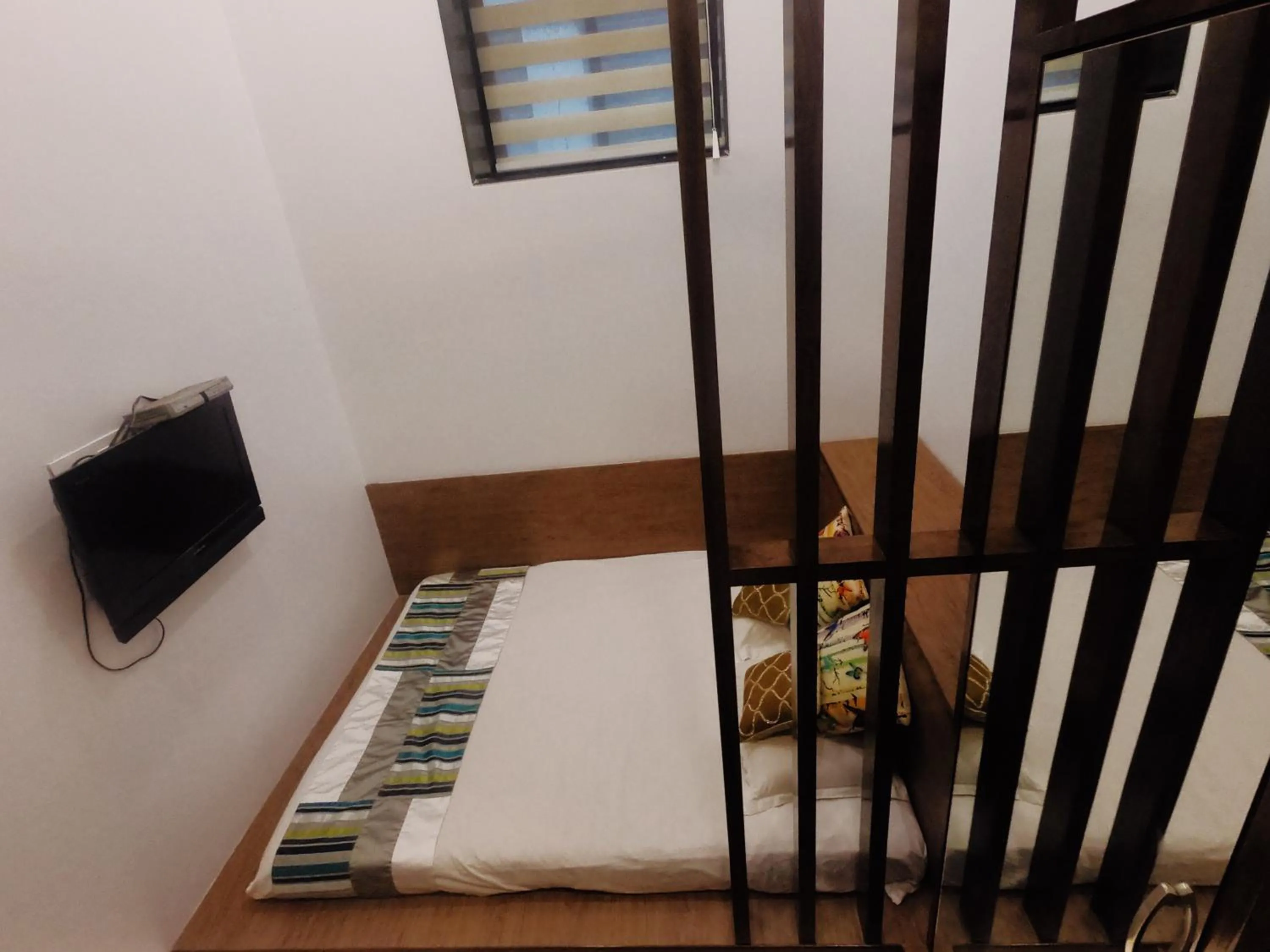 Bed in Carlton Hotel Mumbai - Behind Taj Mahal Palace Colaba Mumbai