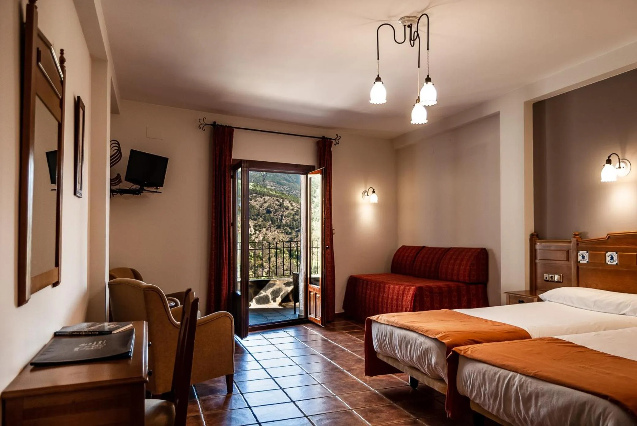 Bed in Hotel La Fragua II