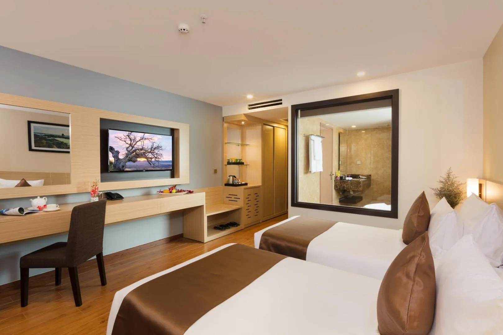 Photo of the whole room, Bed in Sao Viet Nha Trang Hotel