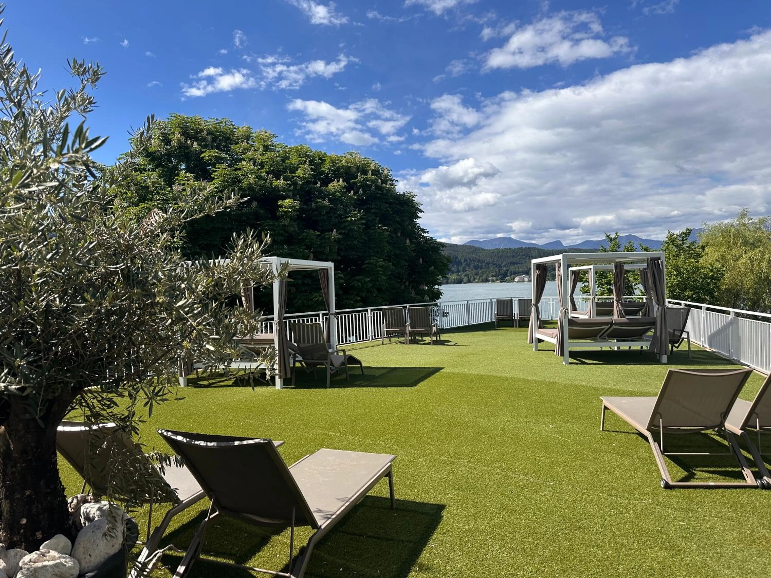 Garden in Strandhotel Kärntnerhof