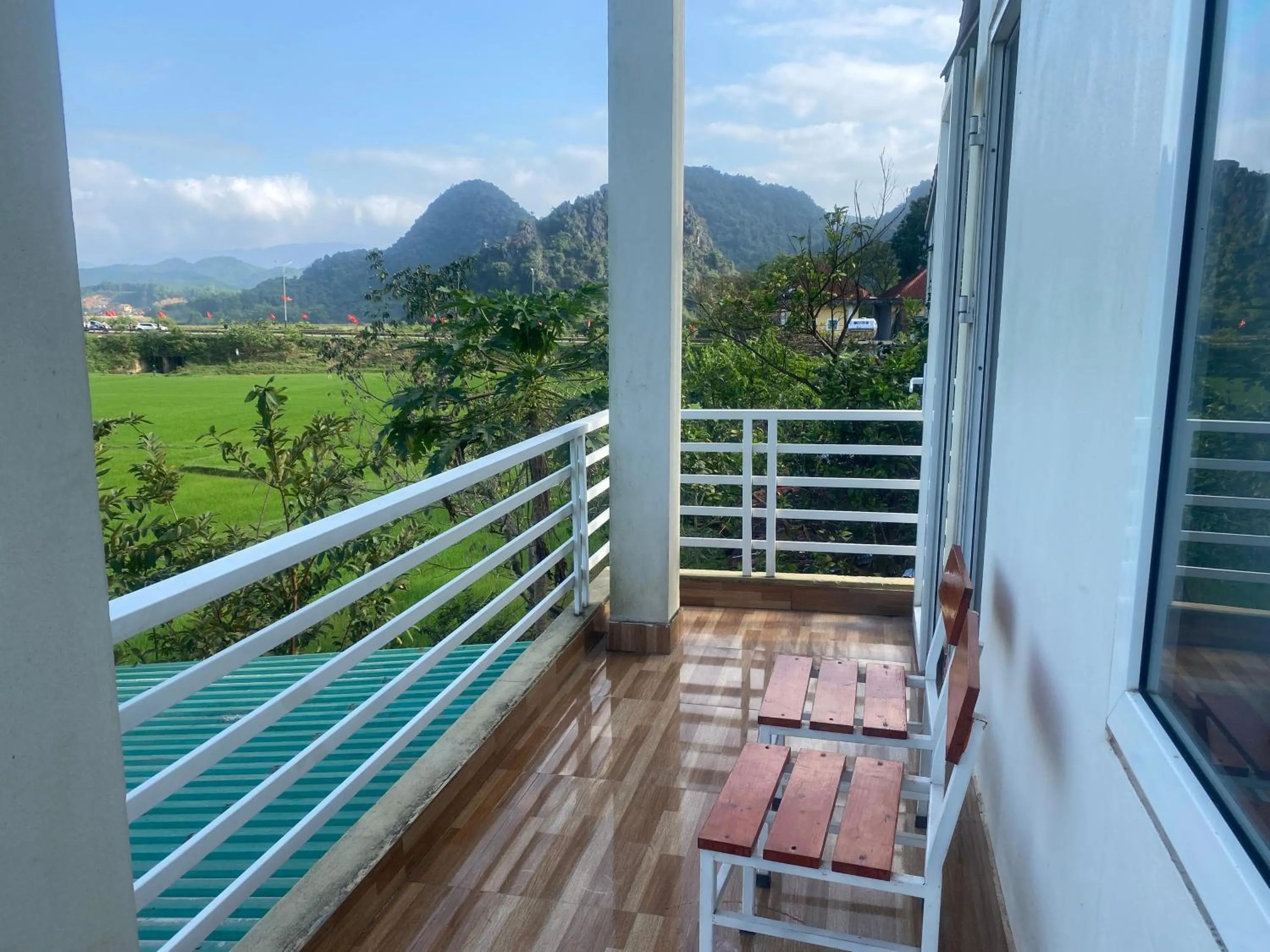 Patio in Phong Nha - Tien's Cozy Homestay