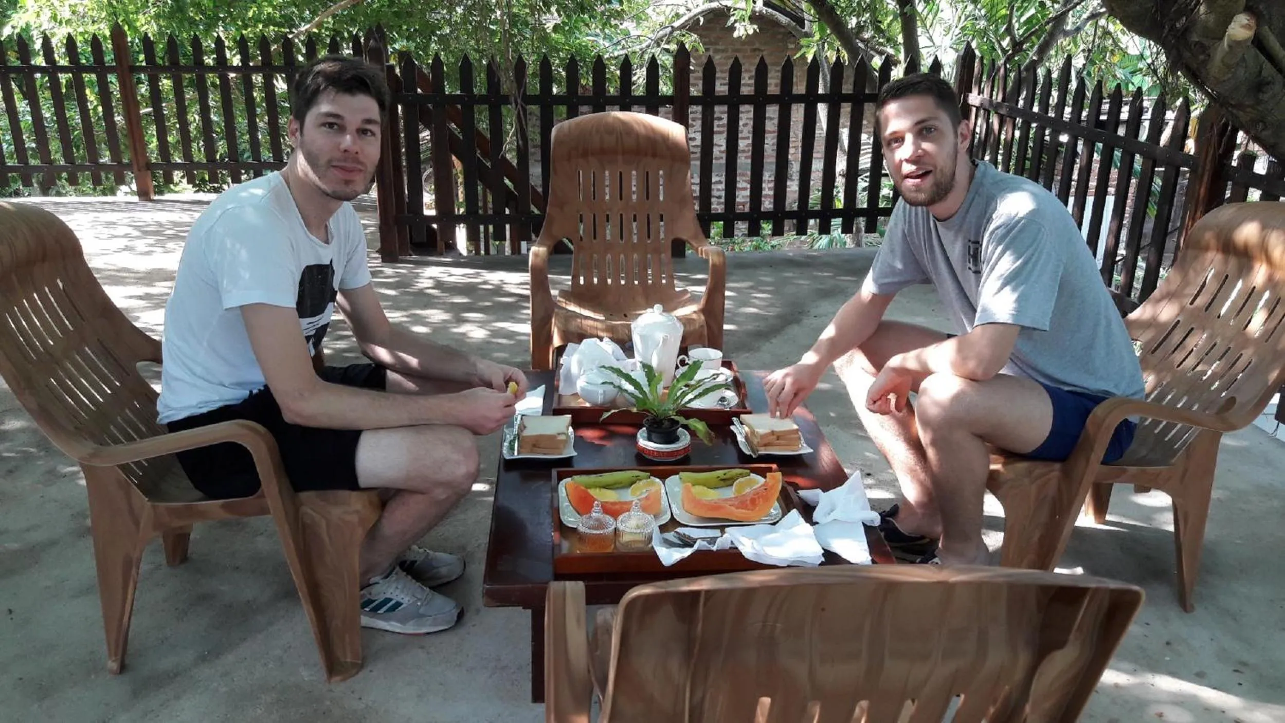 Restaurant/places to eat in Amazing Villa